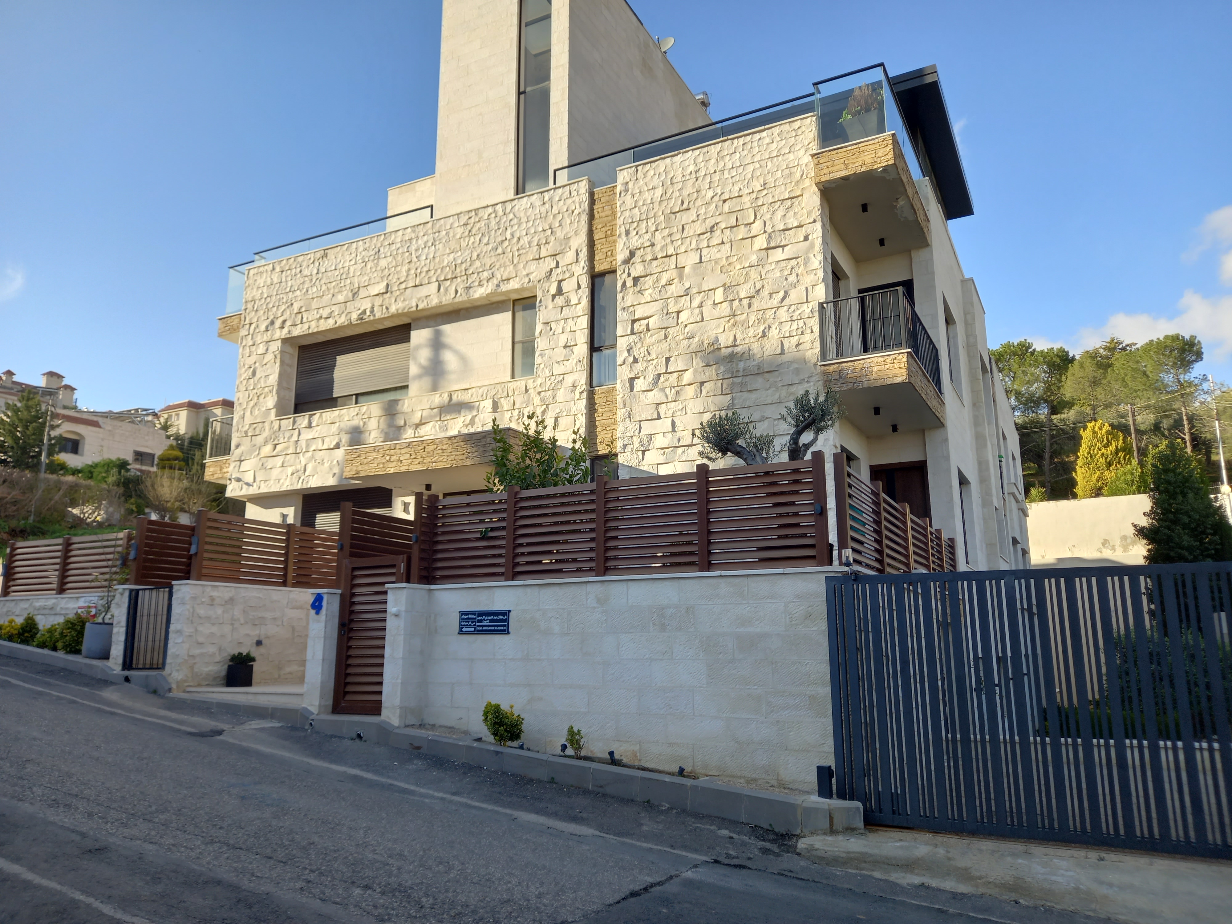 Luxury Apartment for Sale in the Heart of Dabouq - Buy  in Amman