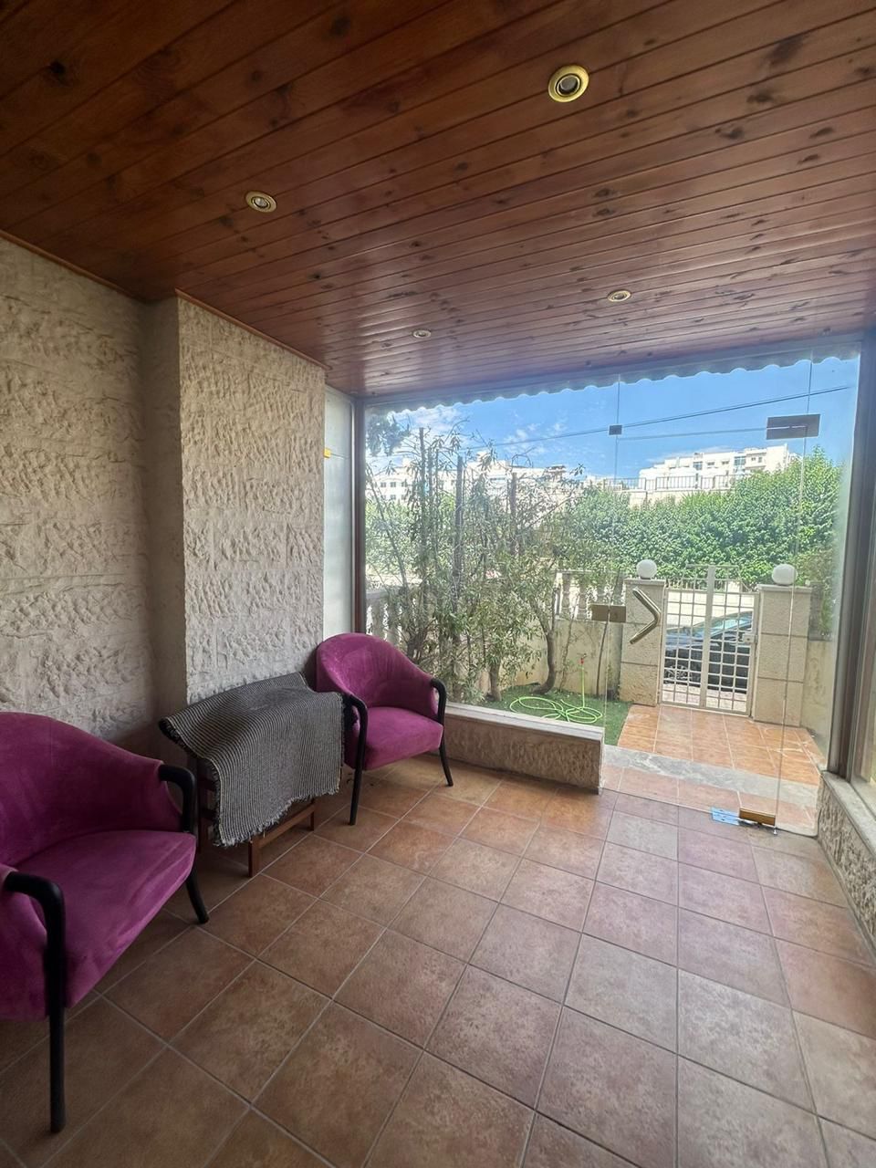 Furnished Ground-Floor Unit for Rent Near 5th Circle, Jabal Amman - Property Image 2