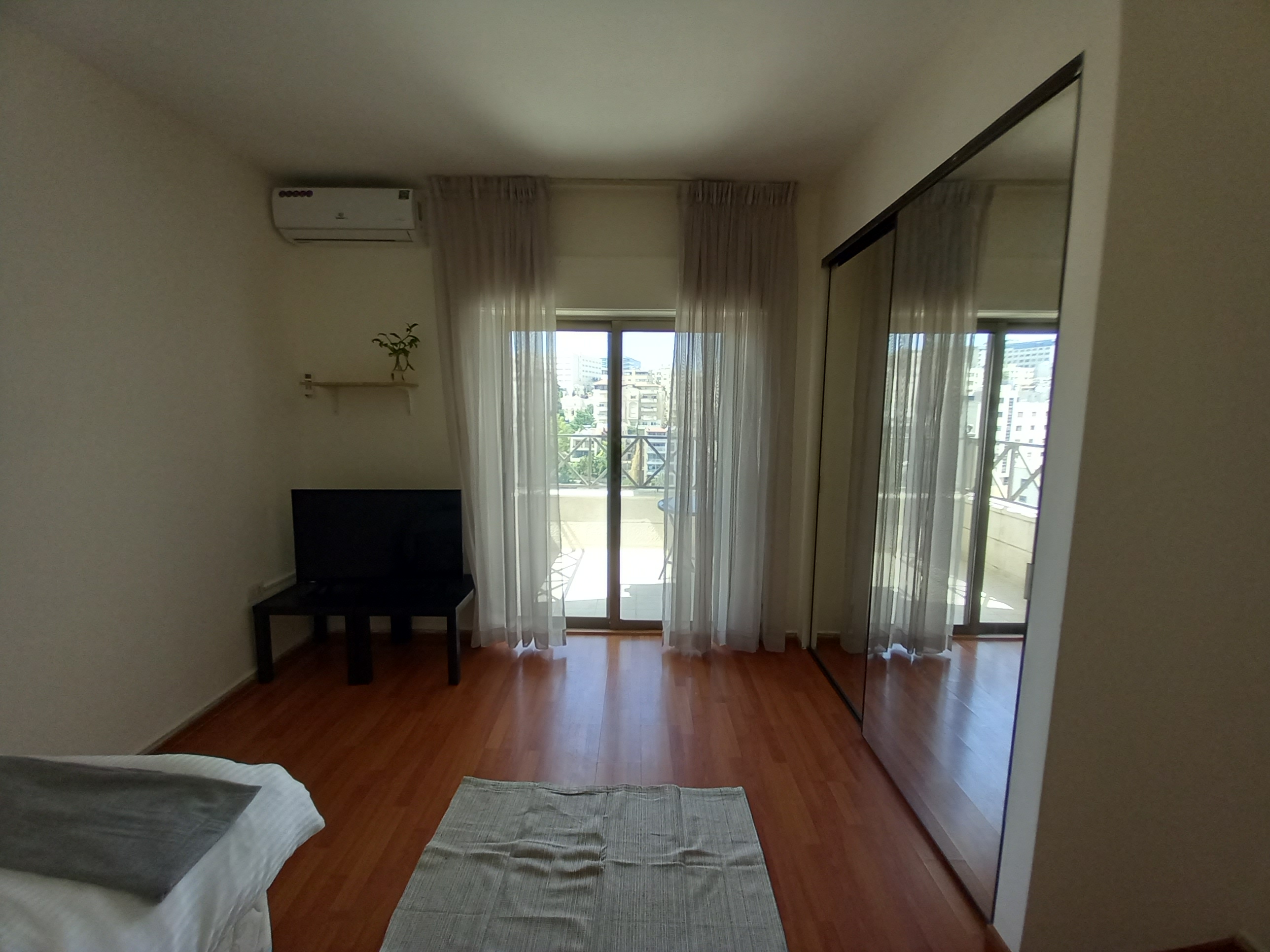 A beautiful apartment in a prime location is available for rent in Jabal Amman, 4th Circle. - Property Image 9