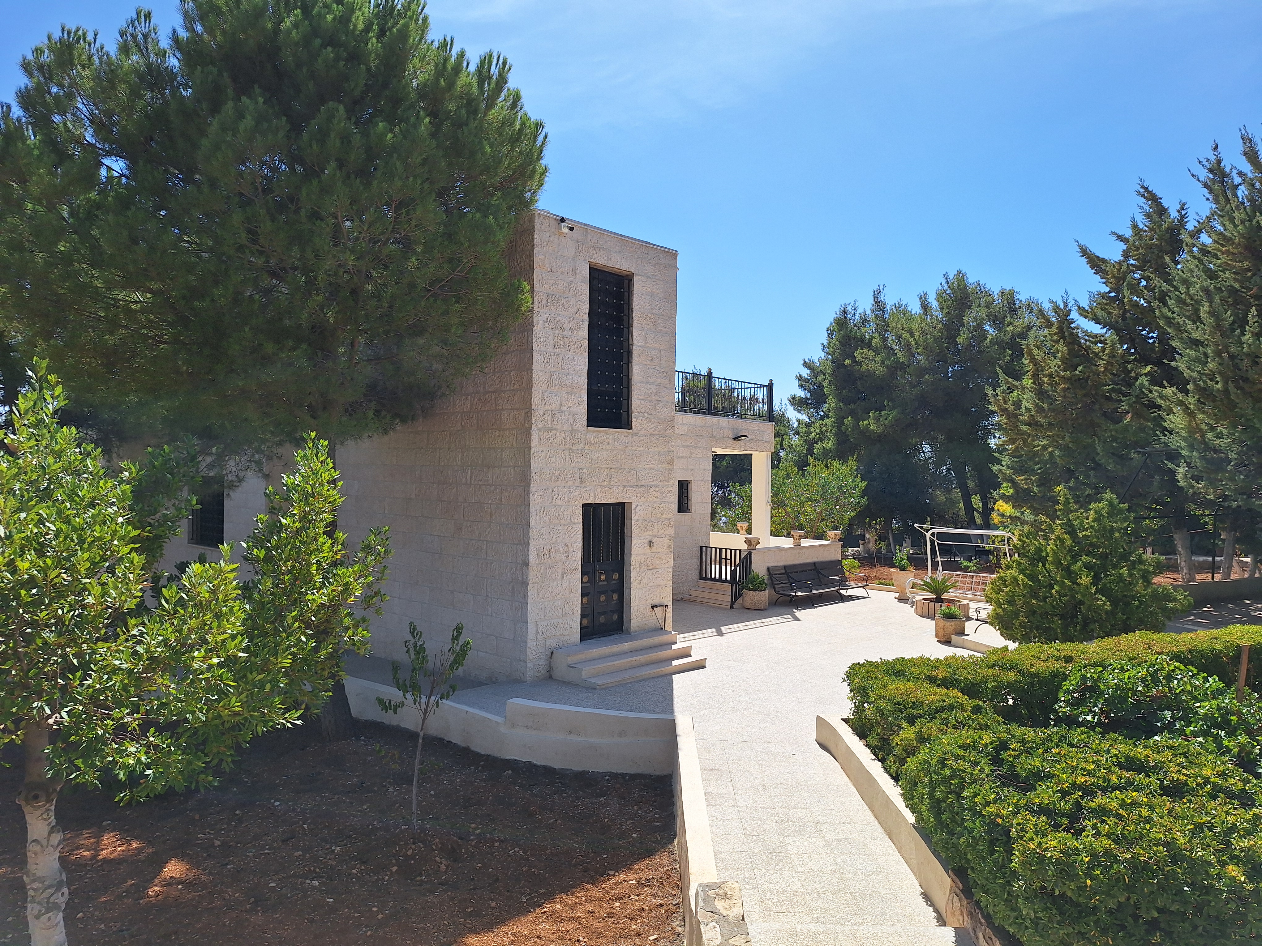 Farm For Sale In the most beautiful areas of Jarash - Property Image 2