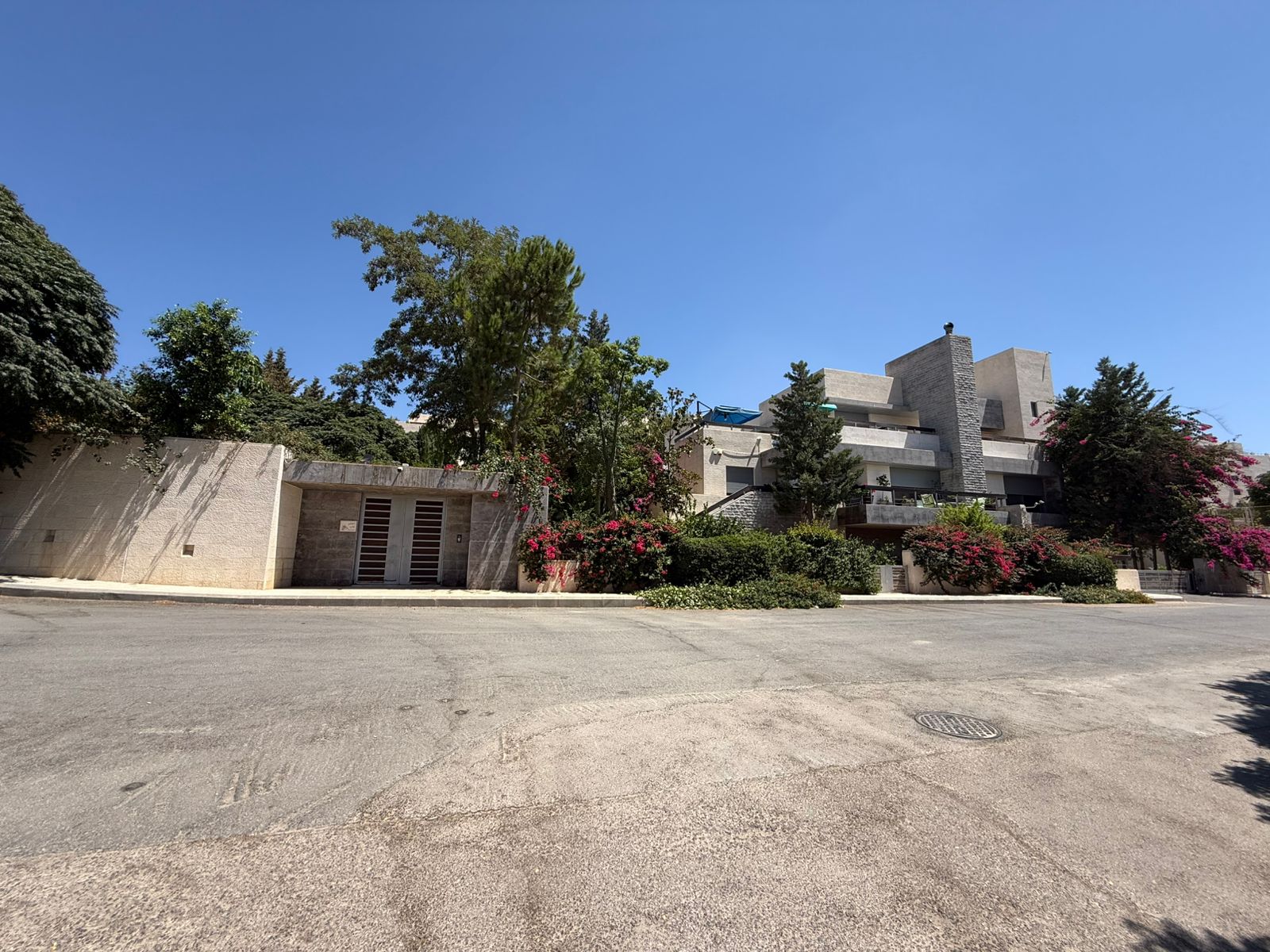 Premium Luxury Villa in Al Hummar - Property Image 8