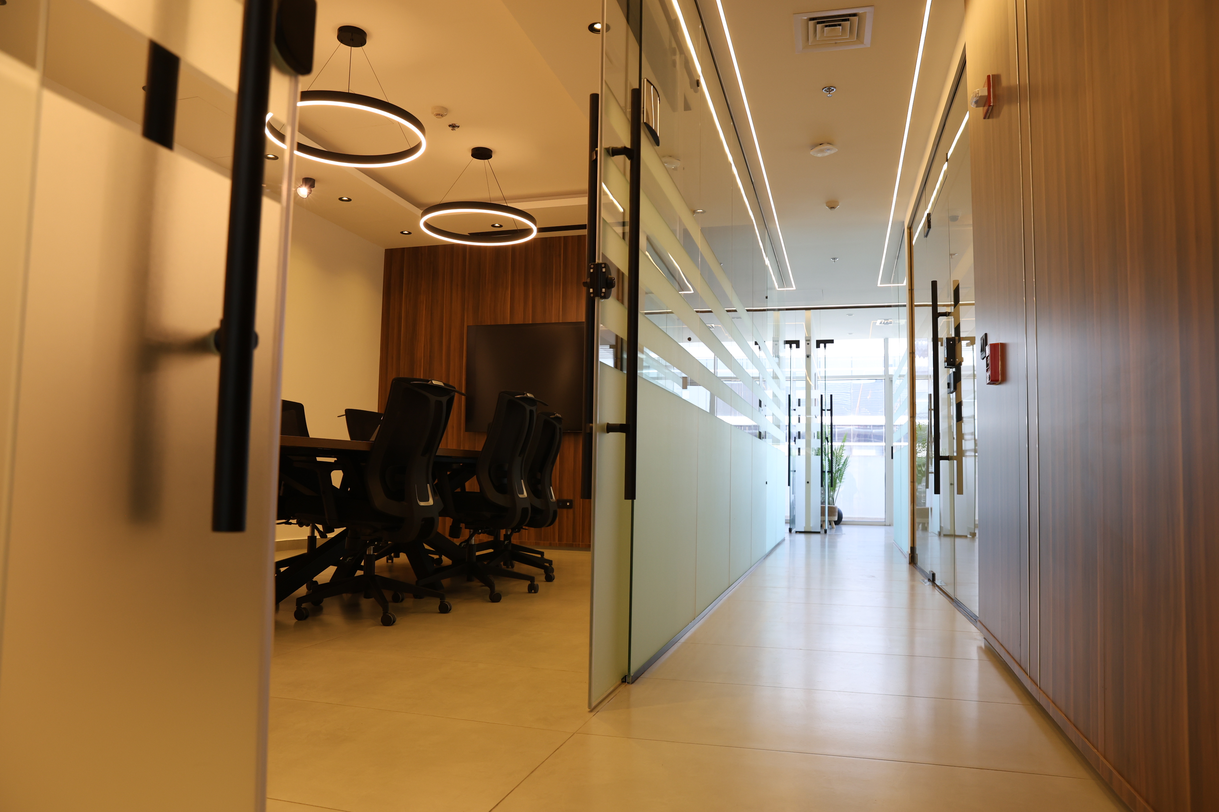 Premium offices available for rent in Al-Abdali - Property Image 8