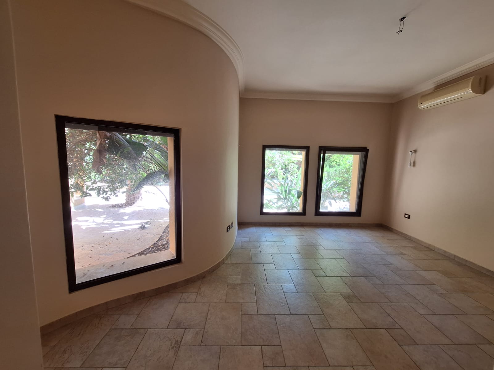 Luxury Villa for Sale in Dabouq with Spacious Modern Design - Property Image 7