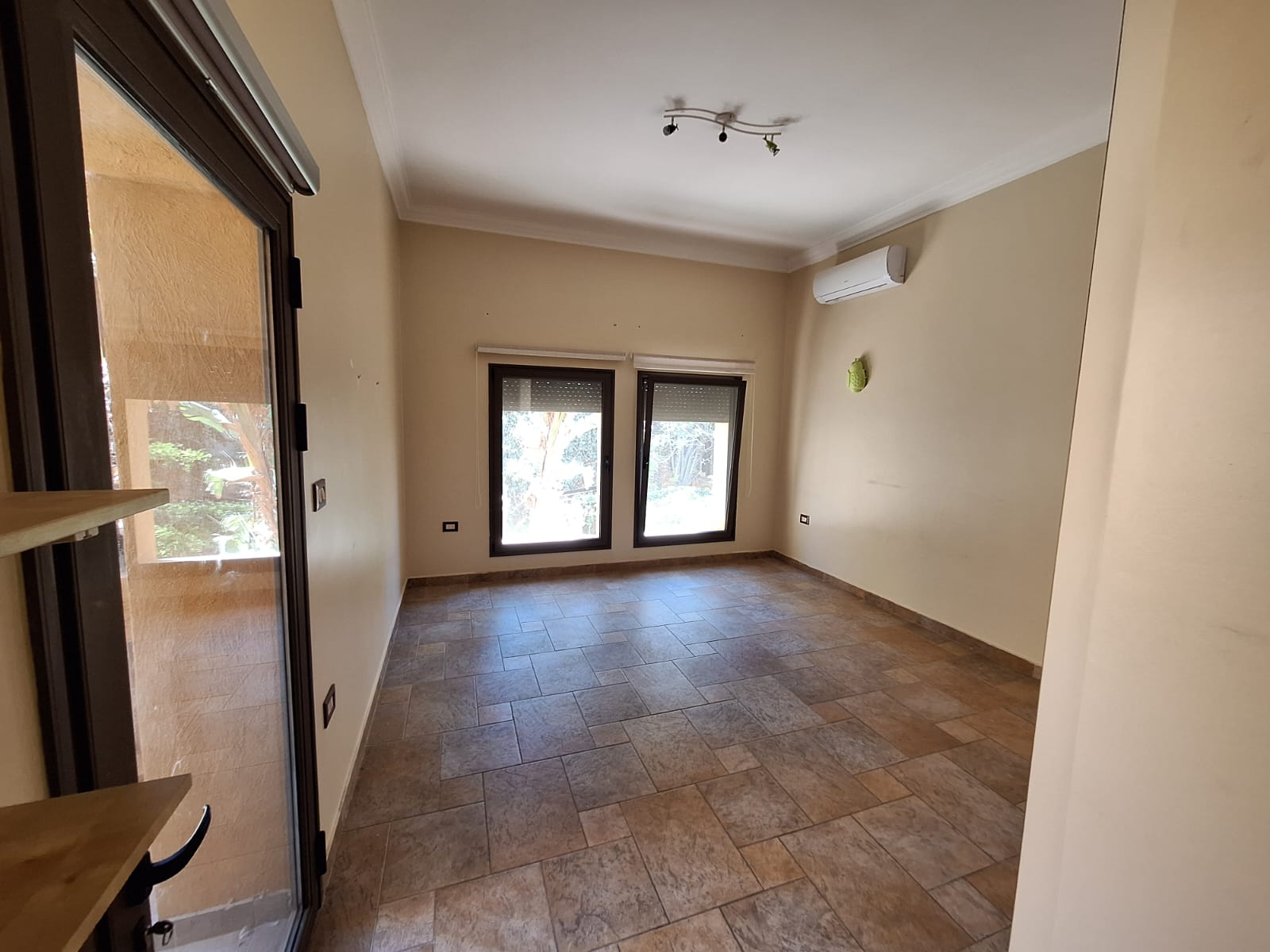 Luxury Villa for Sale in Dabouq with Spacious Modern Design - Property Image 8