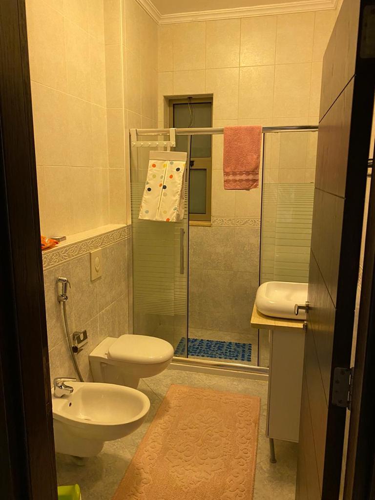  ground apartment with garden in Jabal Amman for rent    - Property Image 4