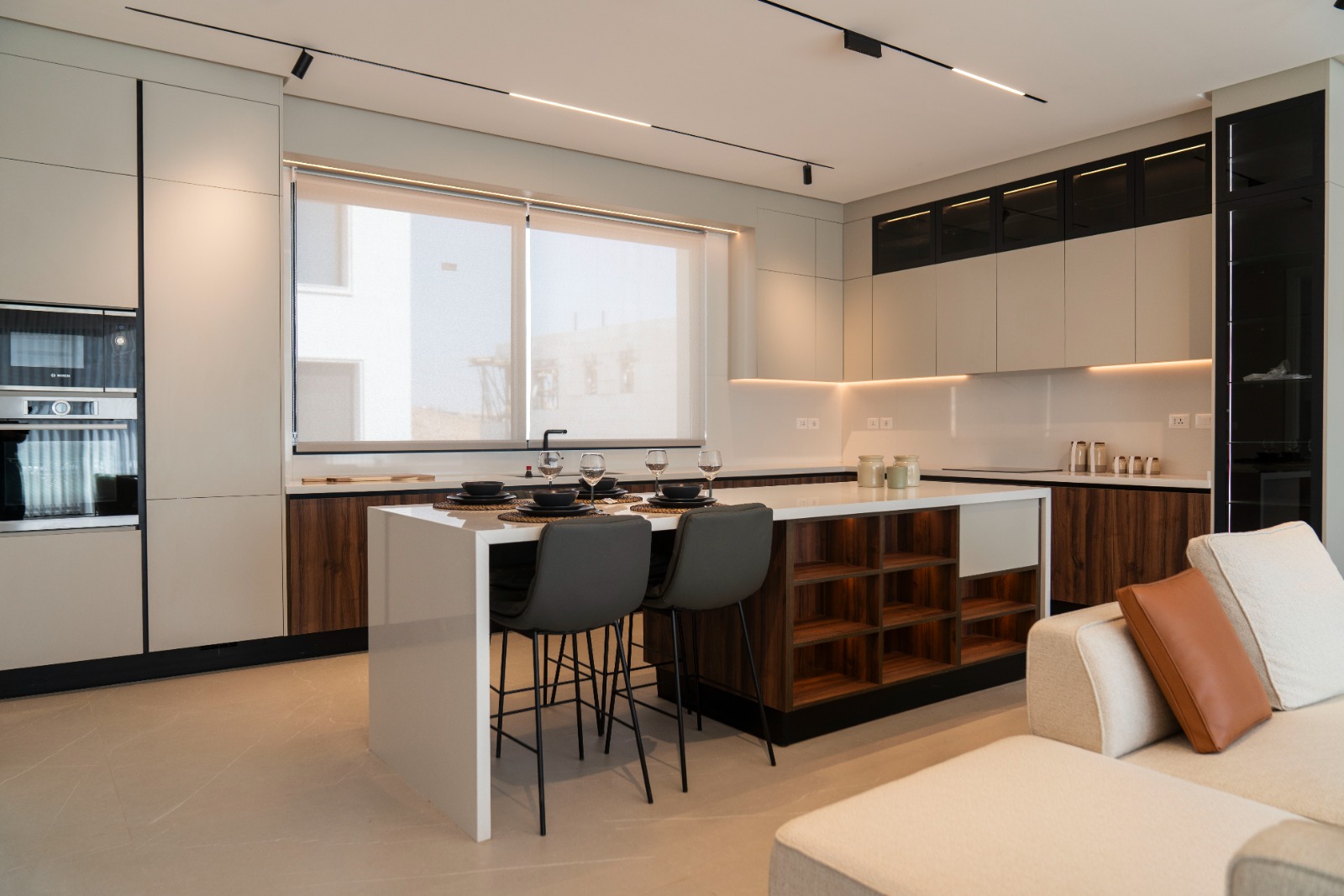 Very Luxurious Penthouse Available For Rent in Abdoun - Property Image 4