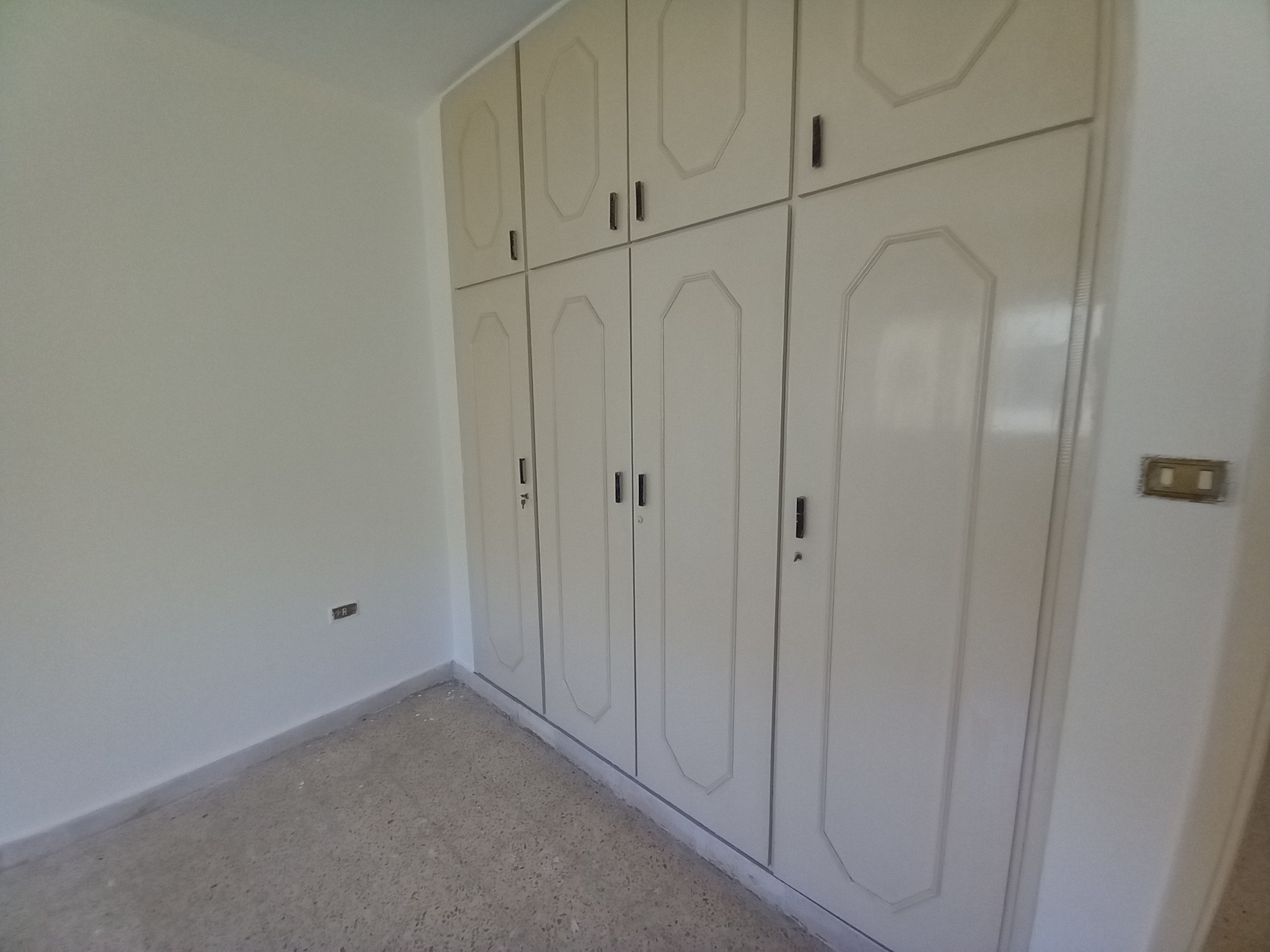Apartment for Sale in Um Uthaina at a Special Price  - Property Image 5
