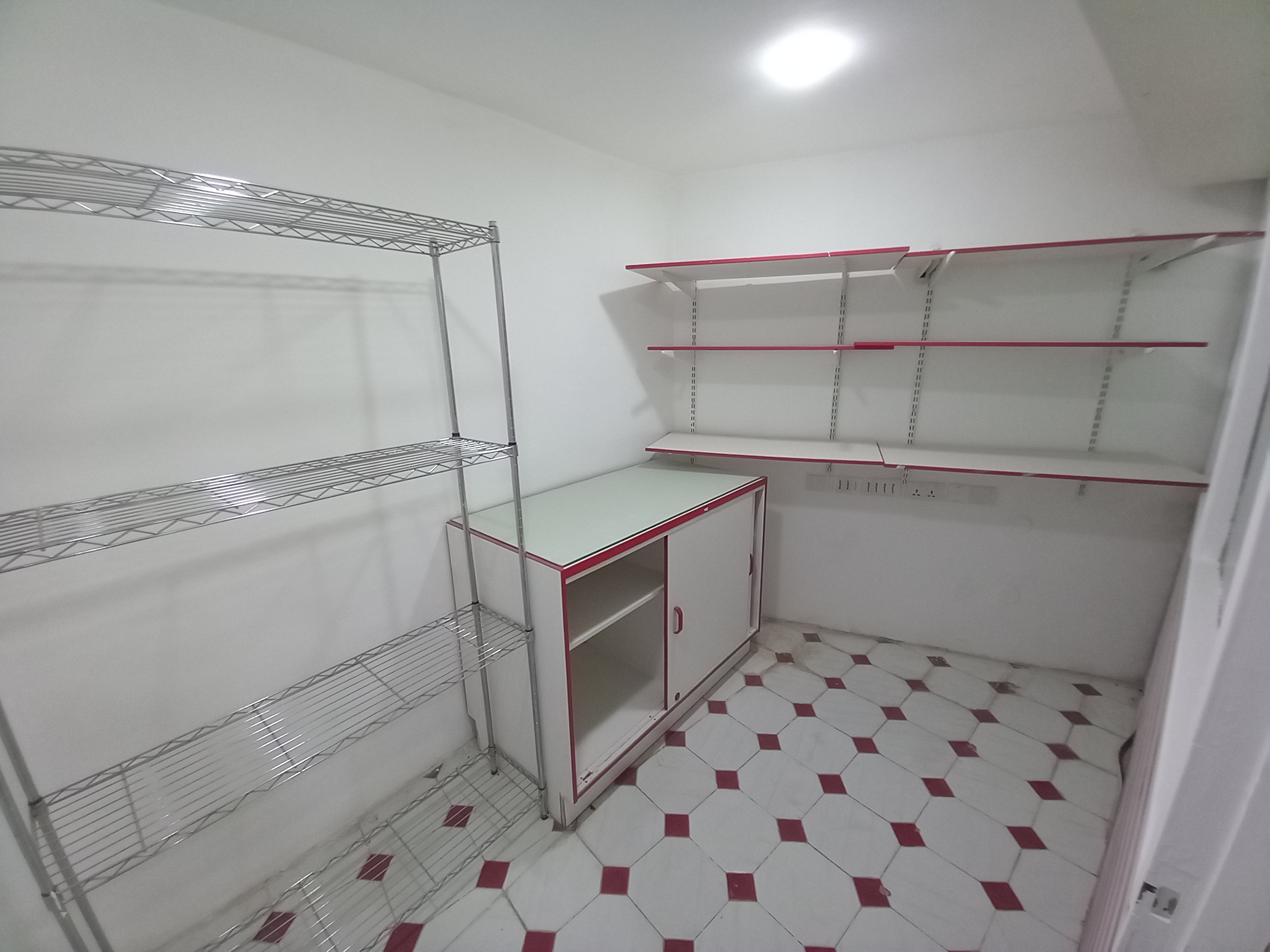 Prime Commercial Shop Available for Rent in Jabal Amman, Fifth Circle Area.  - Property Image 2
