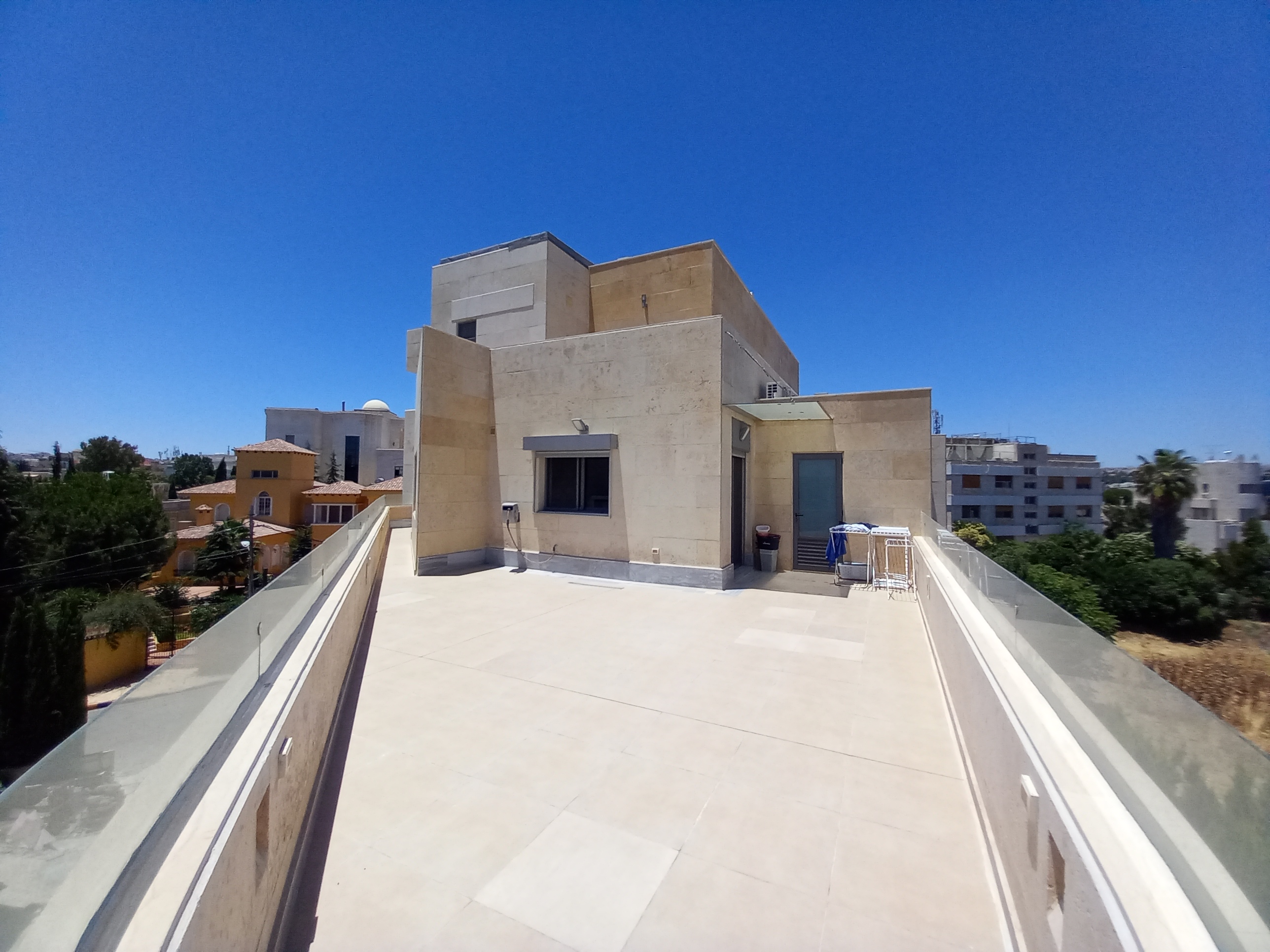 Rooftop Apartment for Rent in a Prime Location – Abdoun. - Property Image 11