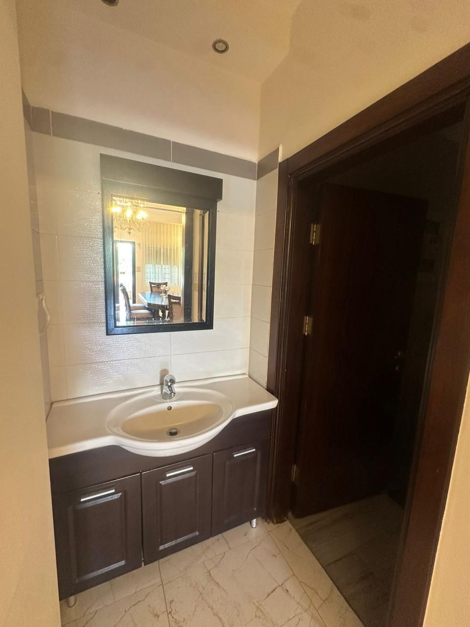 Furnished Ground-Floor Unit for Rent Near 5th Circle, Jabal Amman - Property Image 12