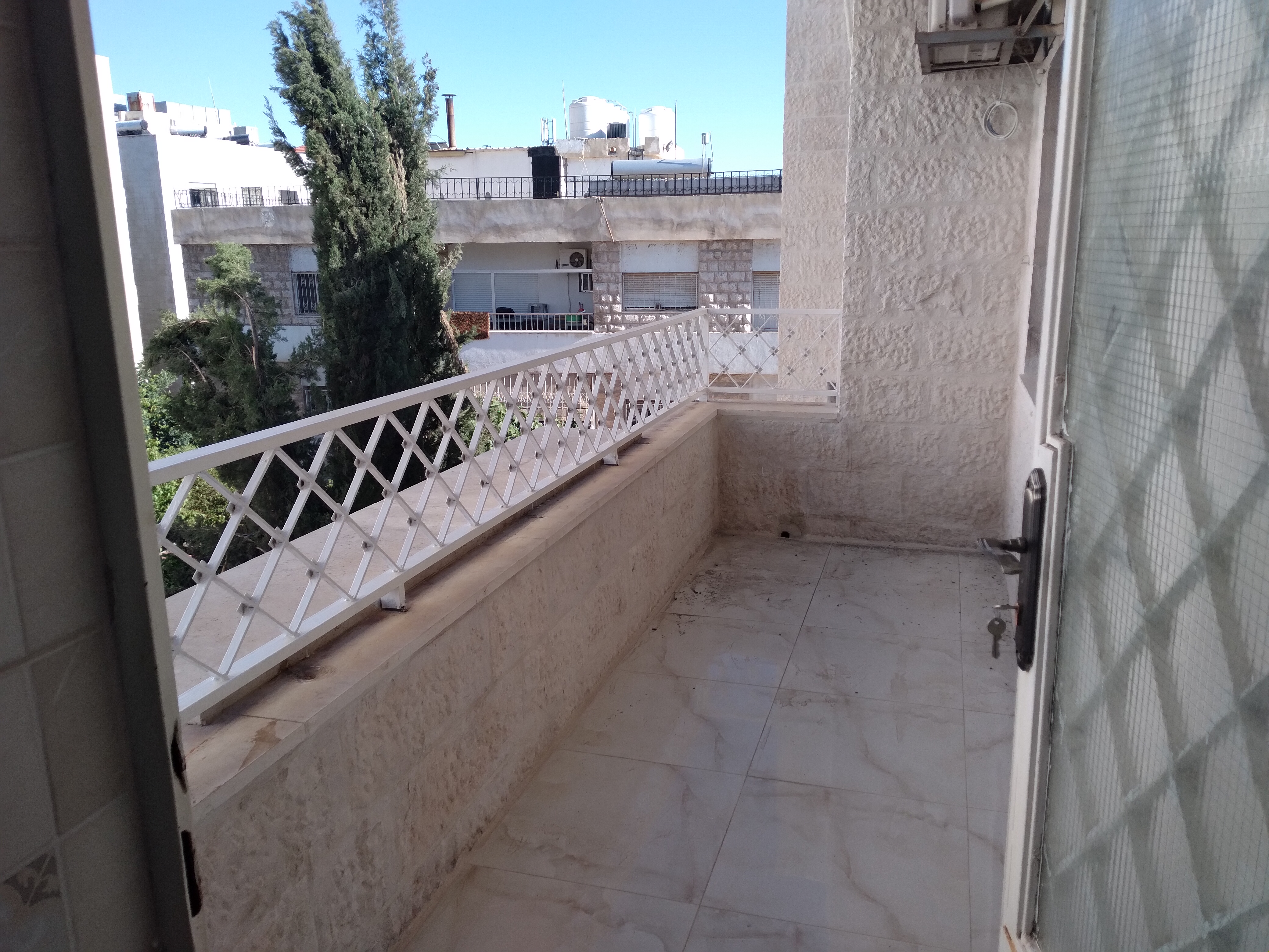 apartment in a modern building in um Summaq is for rent  - Property Image 6