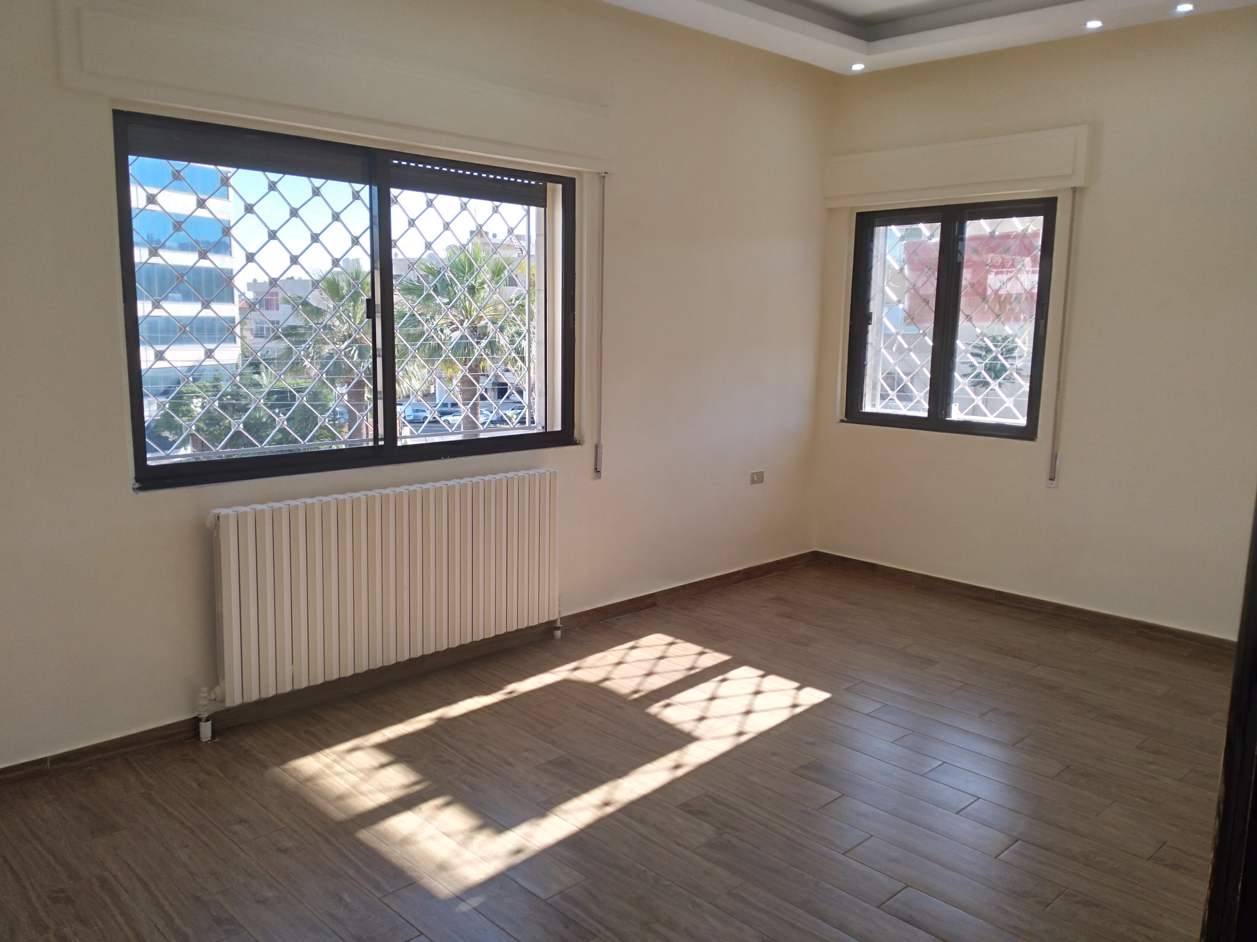 apartment in a modern building in um Summaq is for rent  - Property Image 8