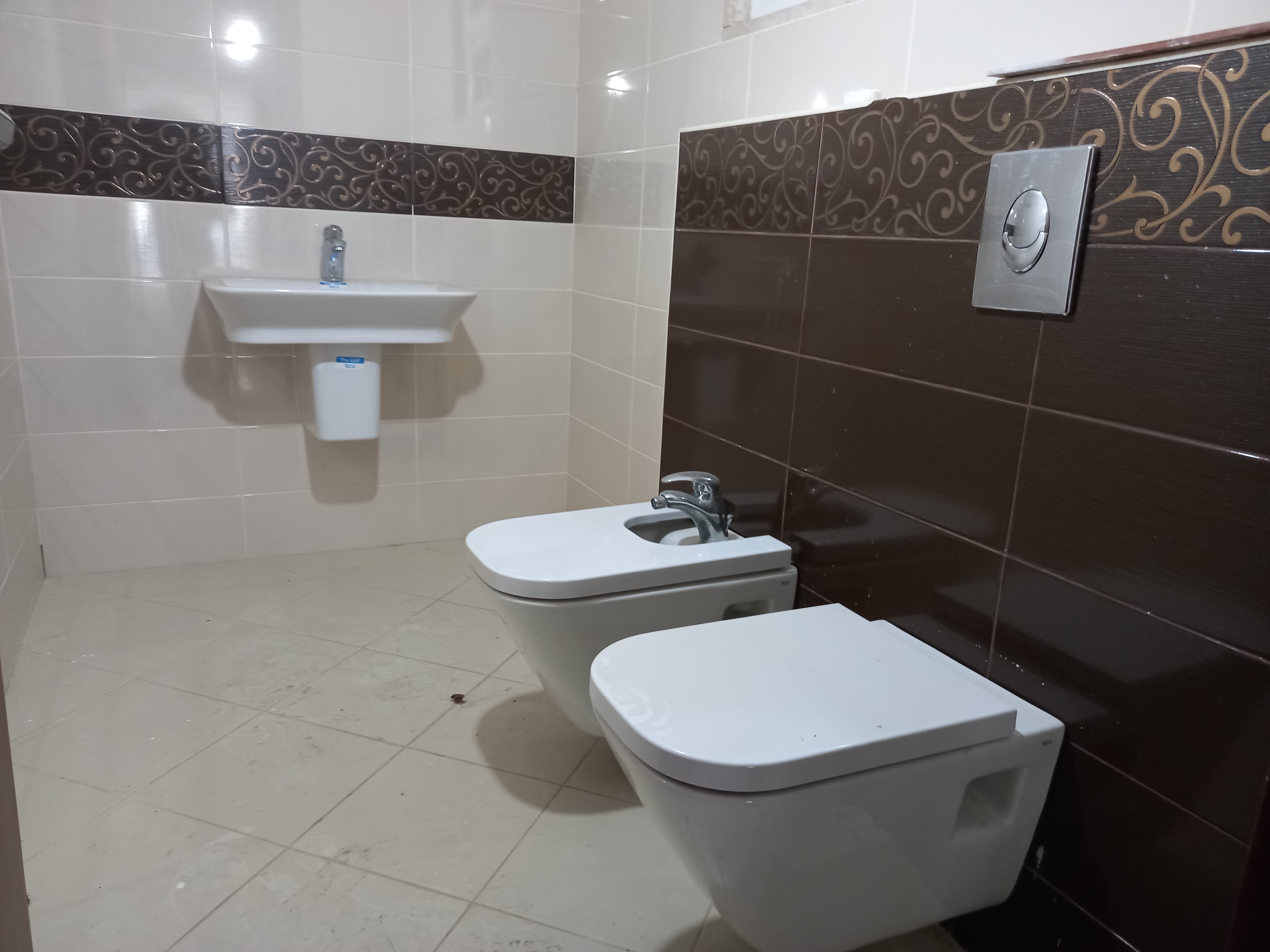 A wide semi ground apartment in Alrabia is for sale  - Property Image 4