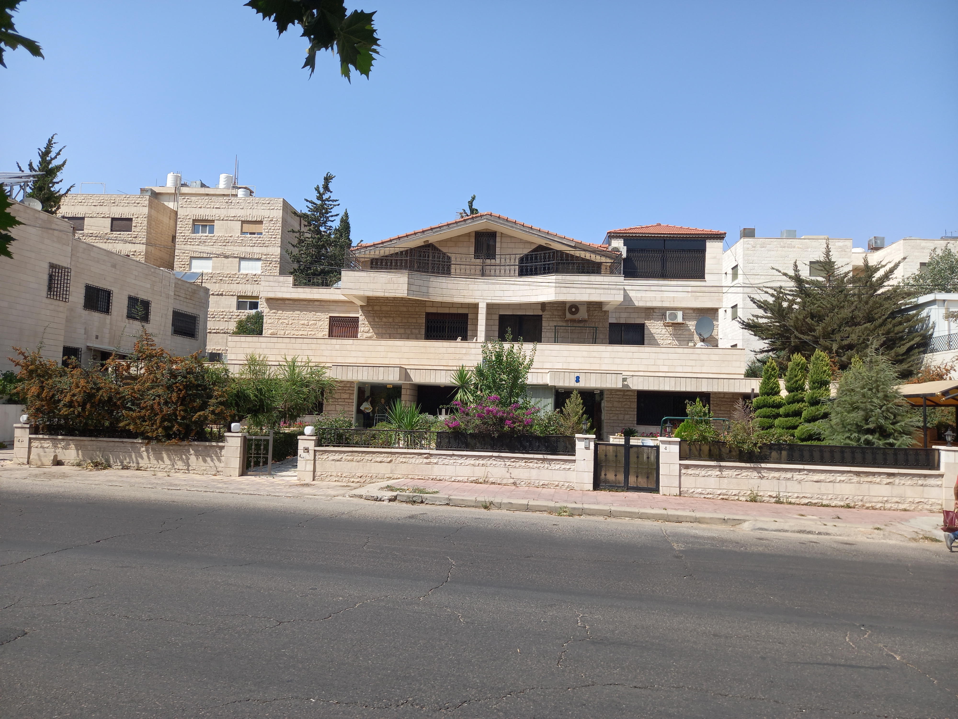 Apartment for Rent in Shmeisani | Prime Location & Modern Interiors