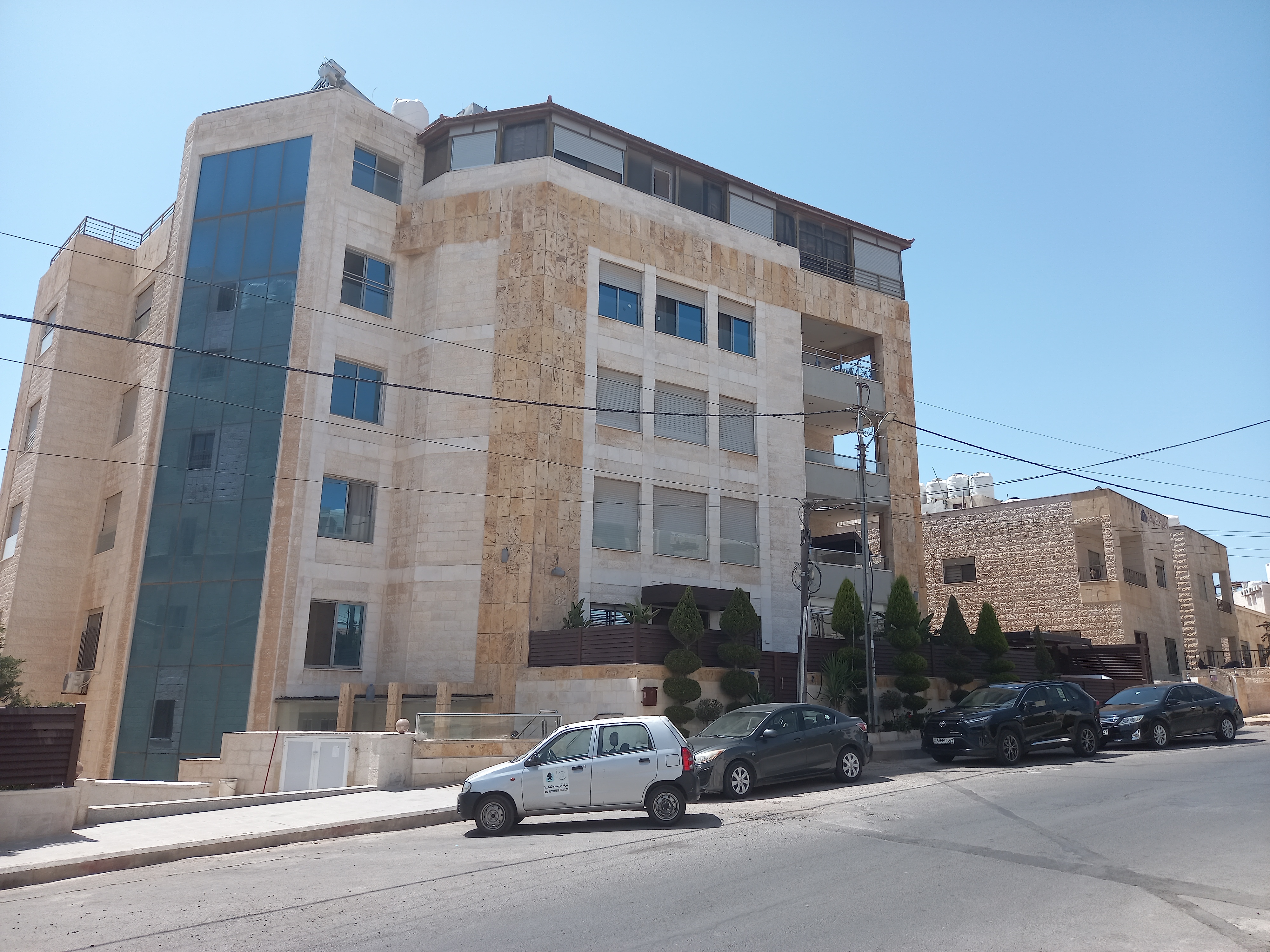Duplex for Sale in Dair Ghbar at an Attractive Price  - Buy  in Amman