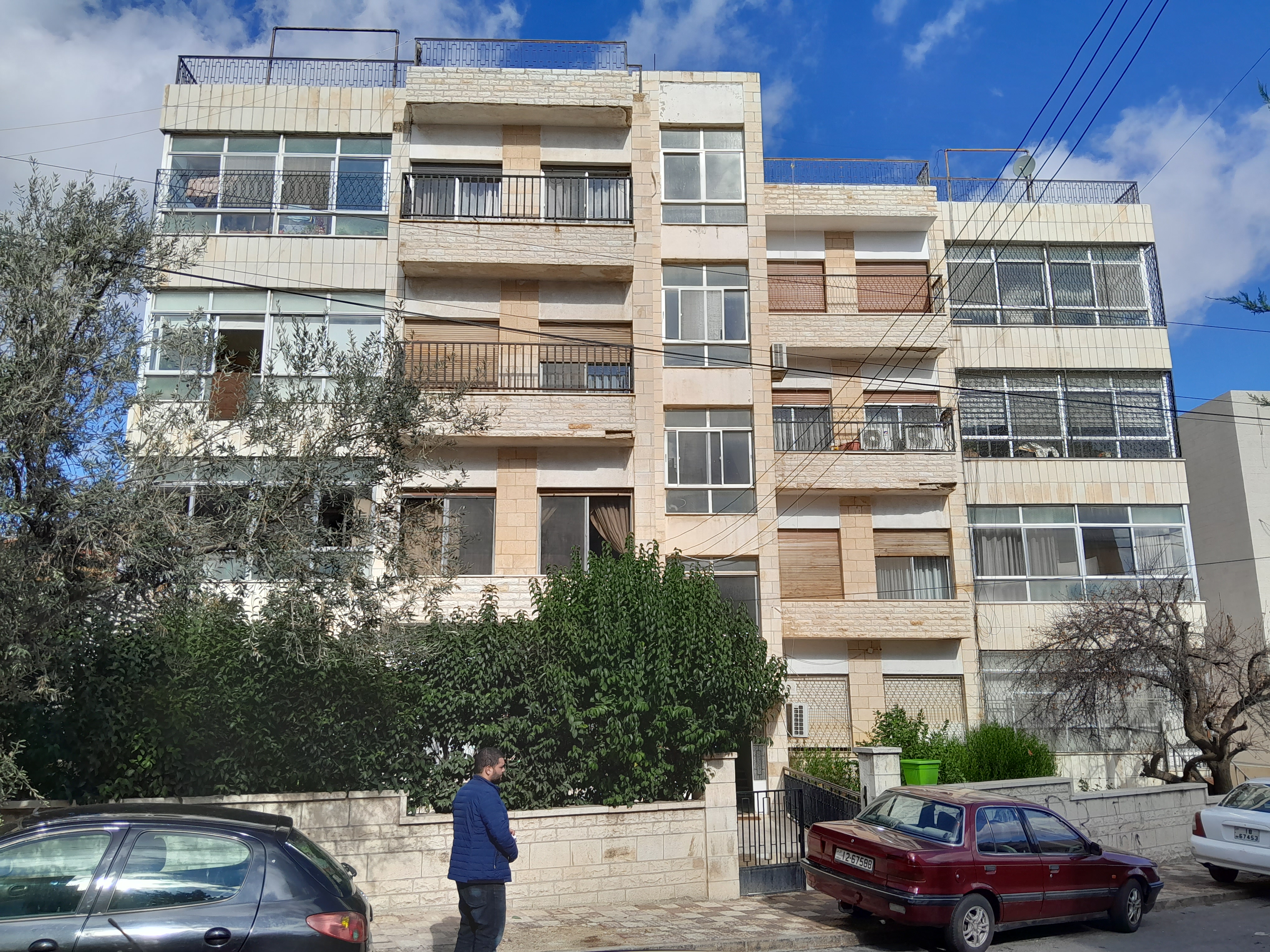 Apartment in Al-Gardenz for Sale