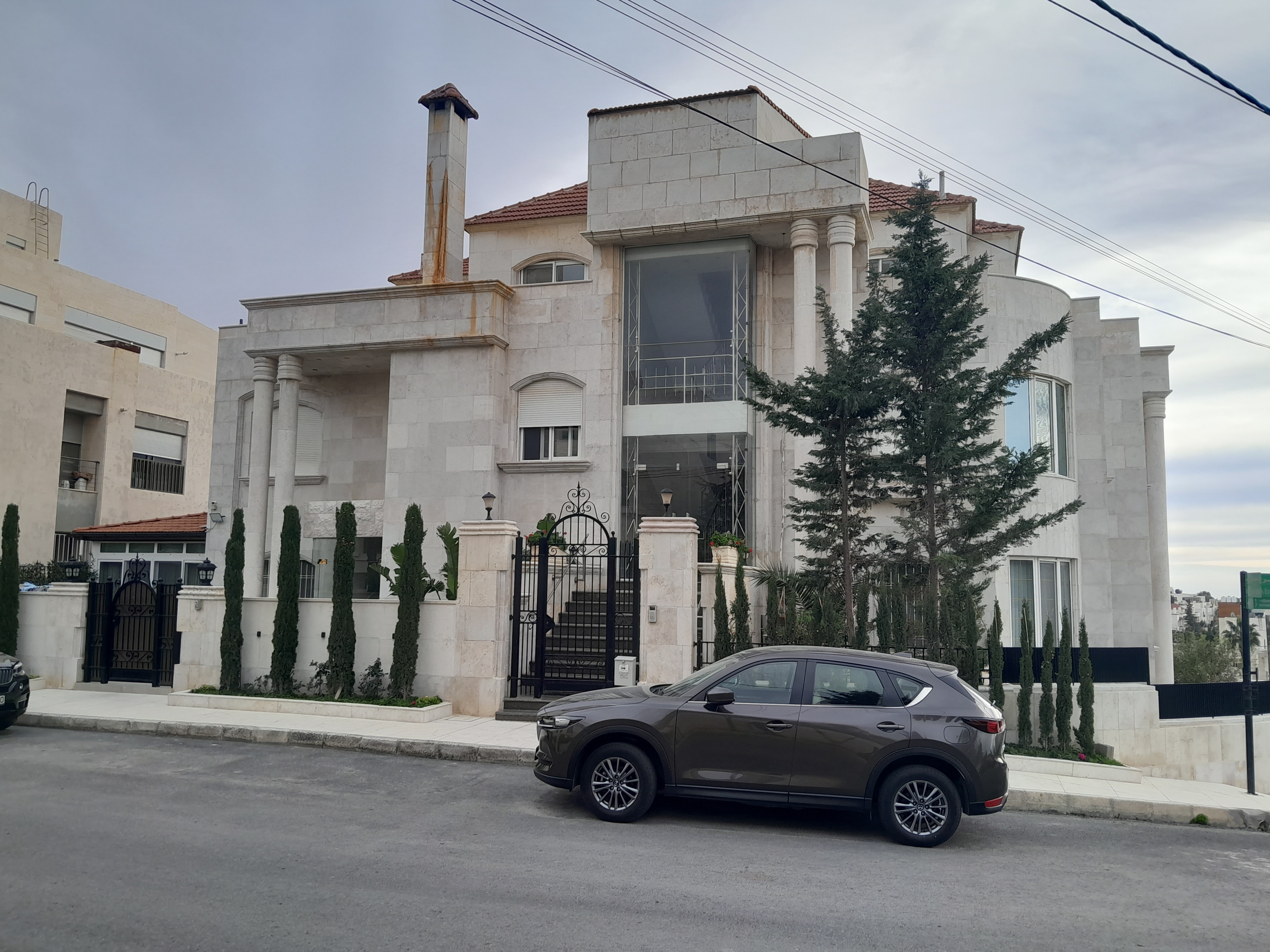 Ground floor apartment in Dabouq for sale