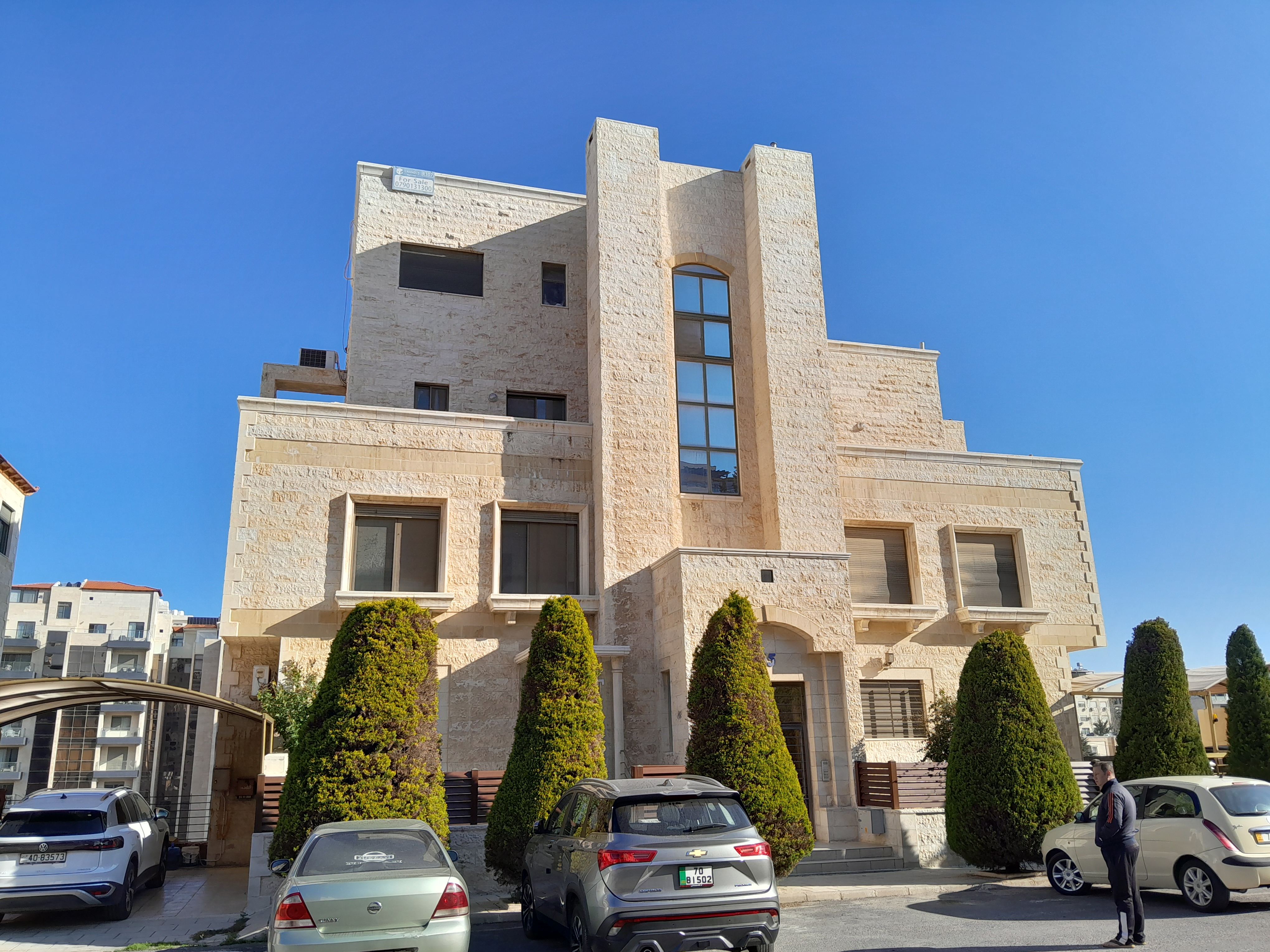 Apartment in Abdoun for Sale