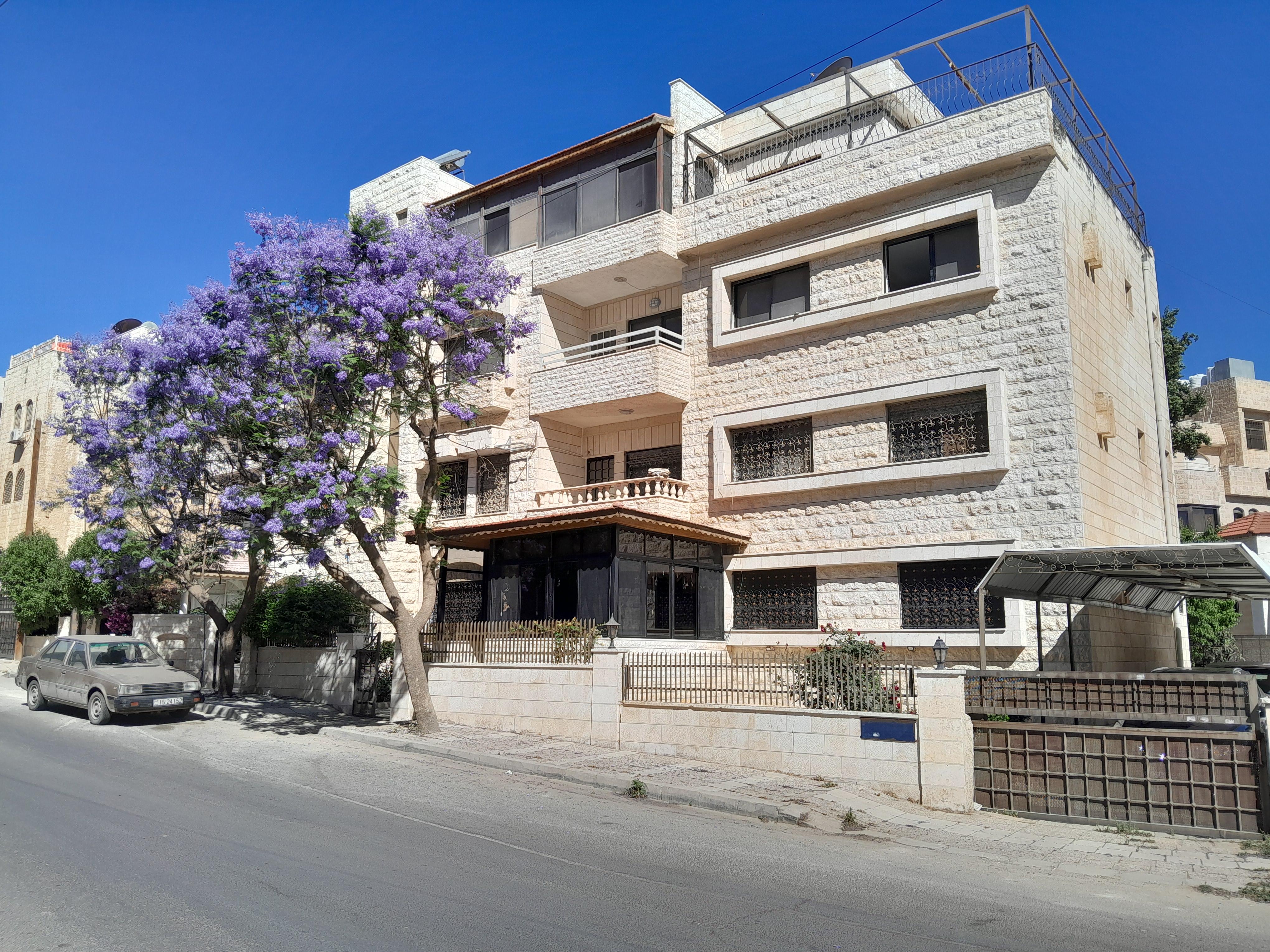 Apartment for sale in Al-Shmeisani