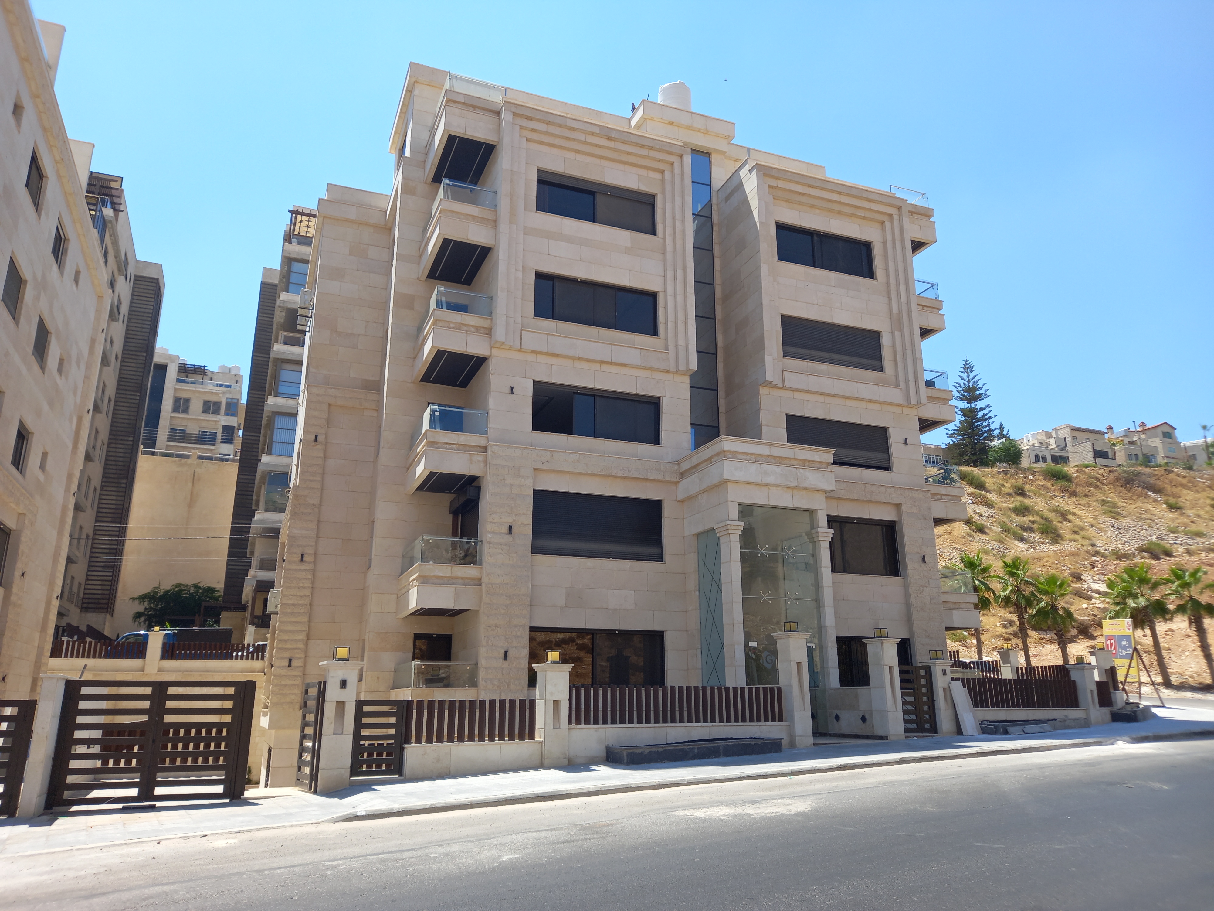 Luxurious Apartment for Rent in Dair Ghbar