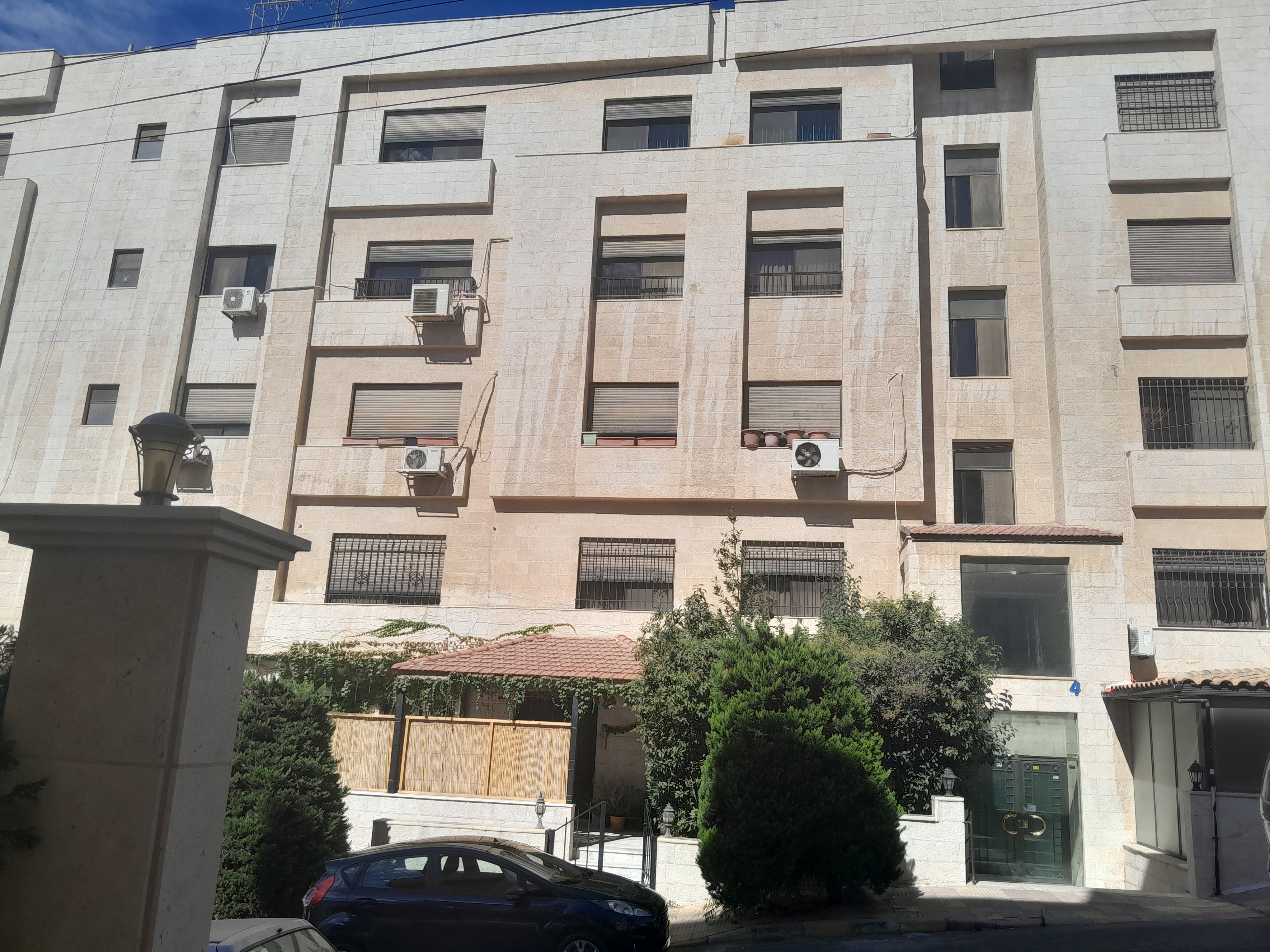 A Flat For Sale In the Dair Ghbar Area 