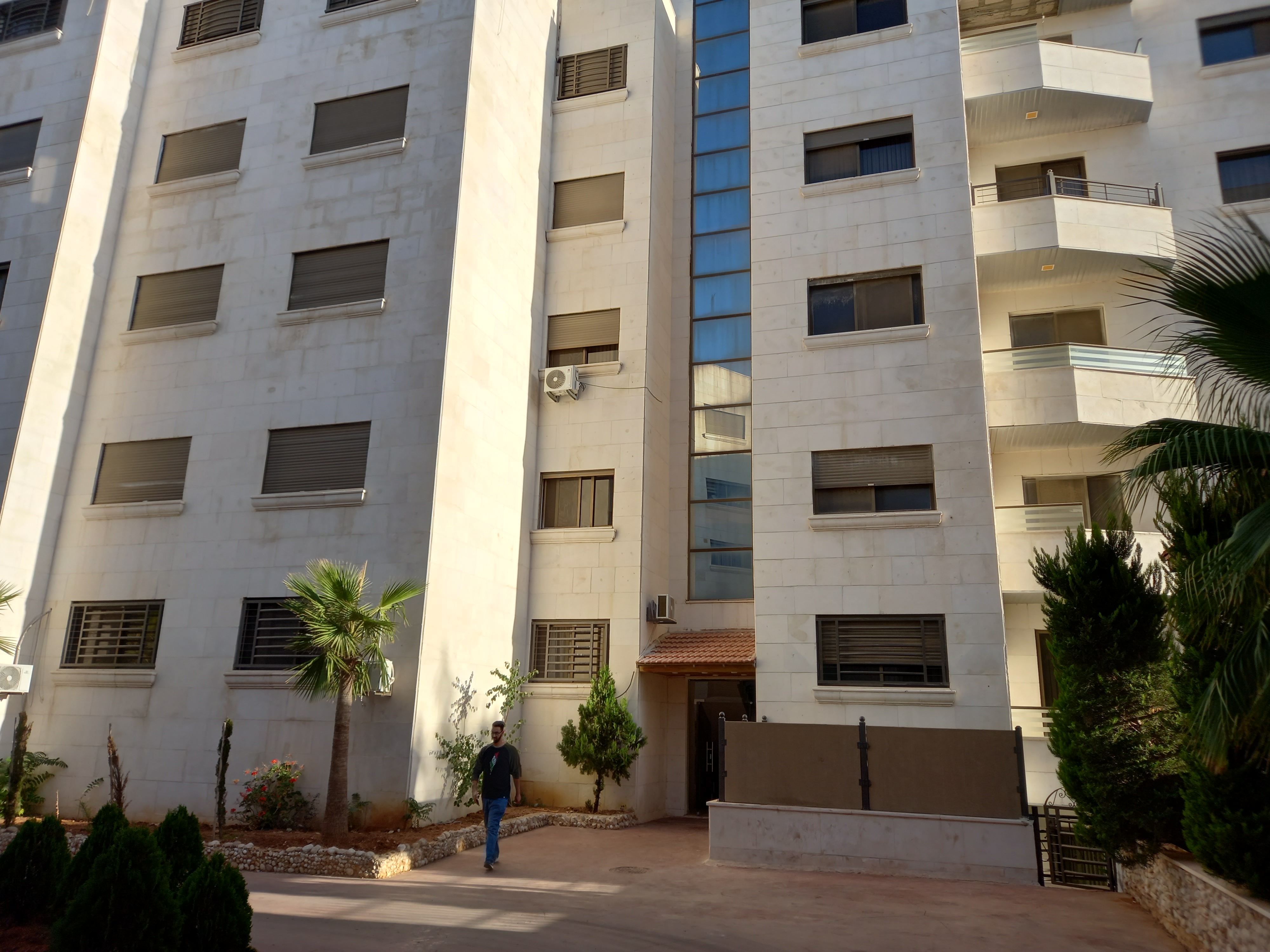 Apartment in Abdoun for rent