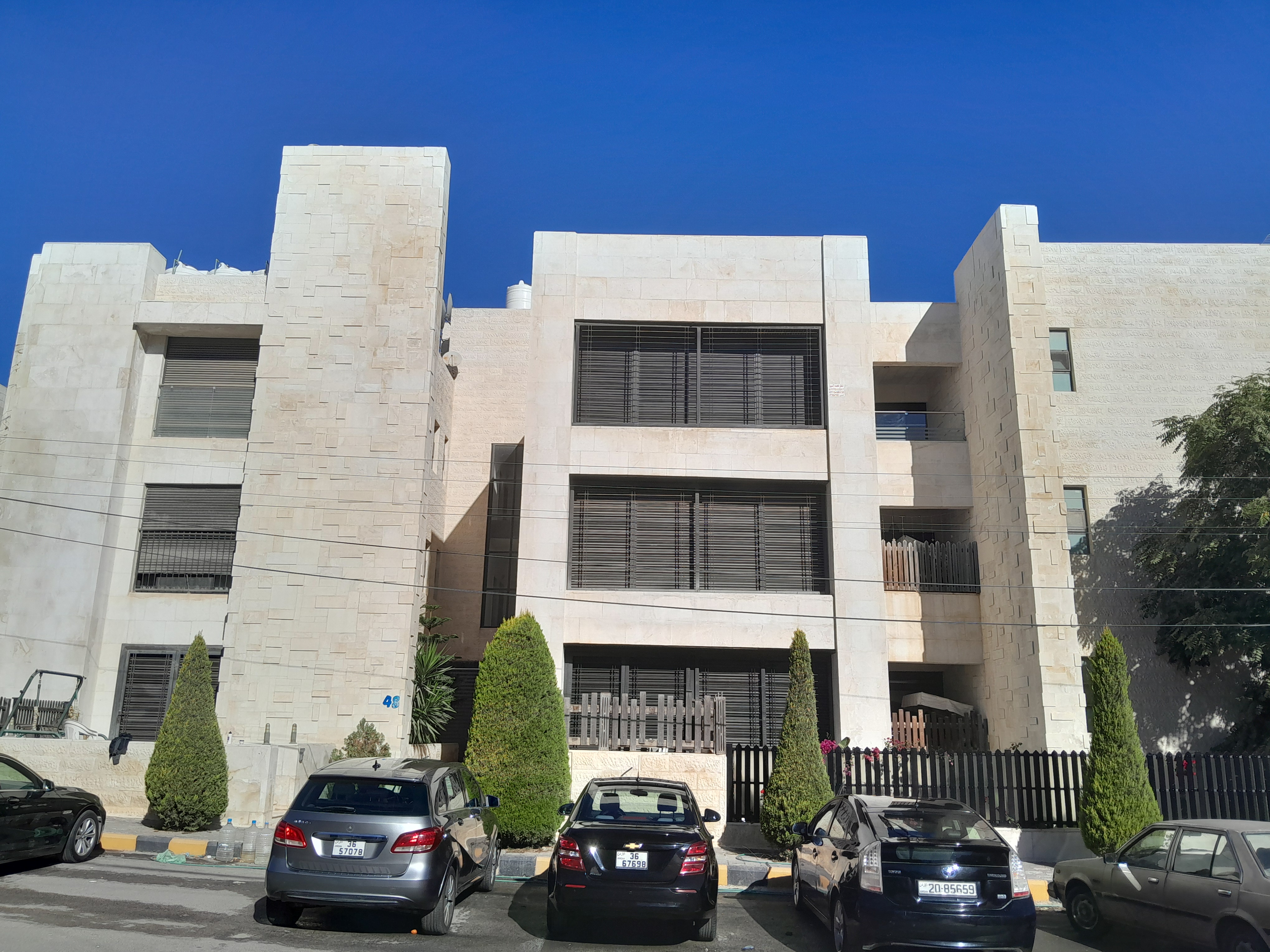 Apartment with roof in Deir Ghbar