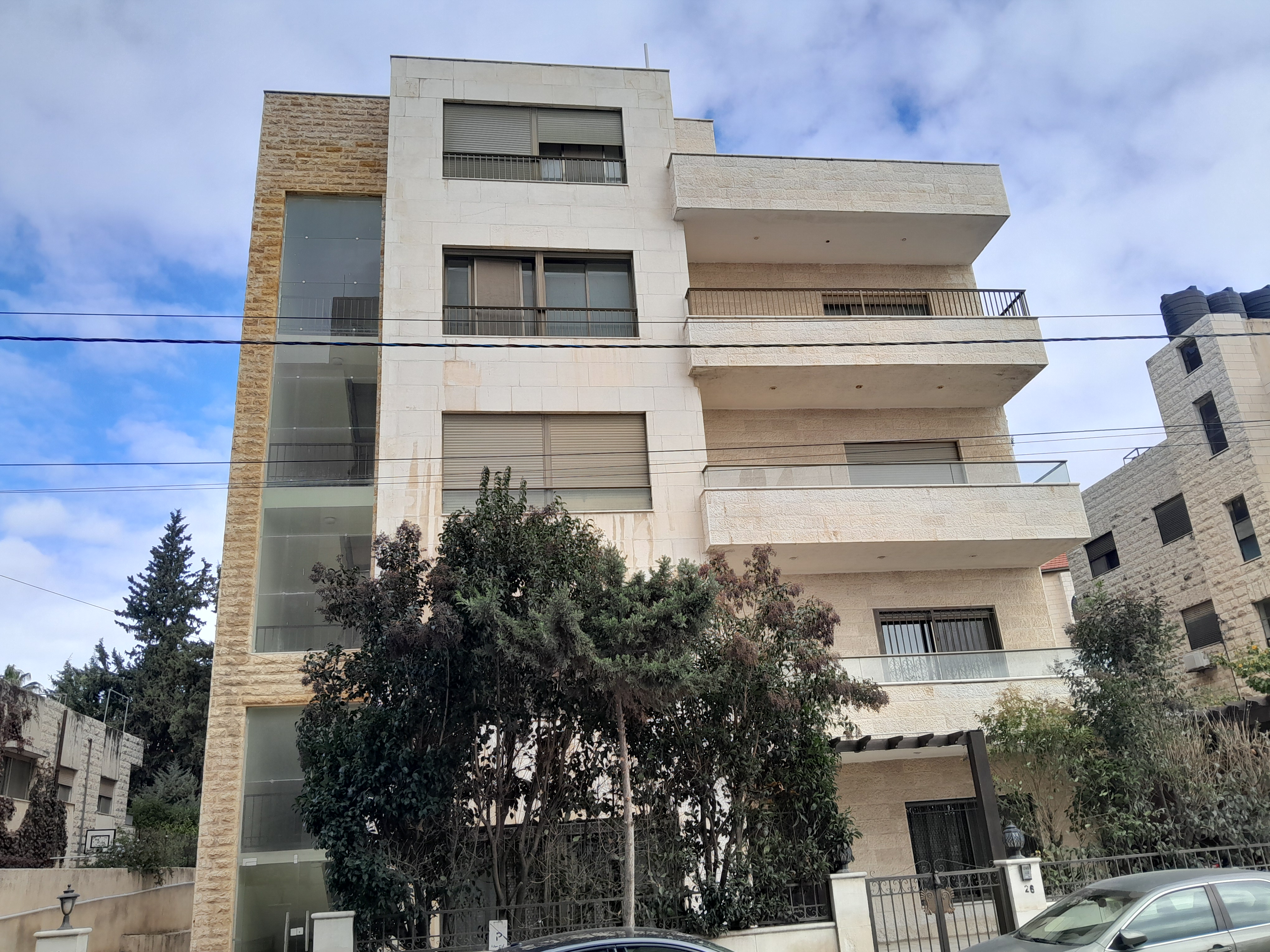 Ground Floor Apartment In Deir Ghbar for sale