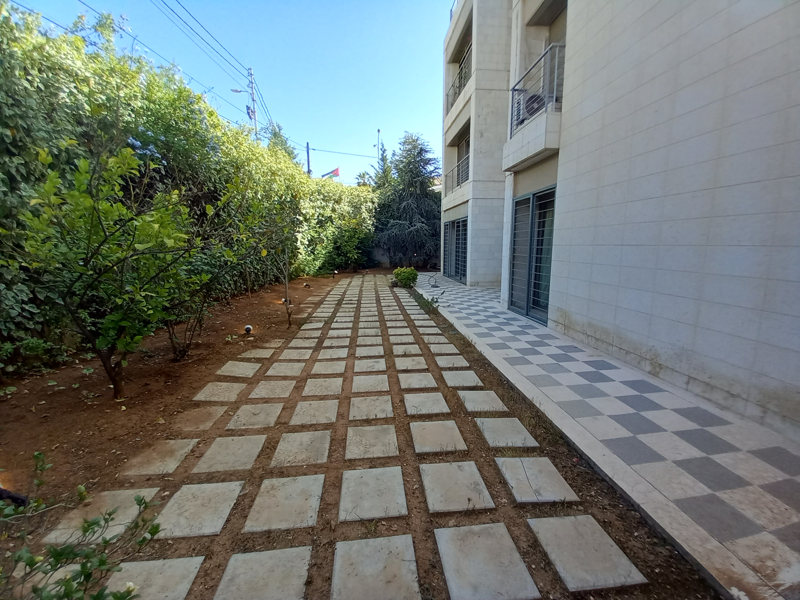 Ready-to-move-in apartment for sale or rent - Property Image 5