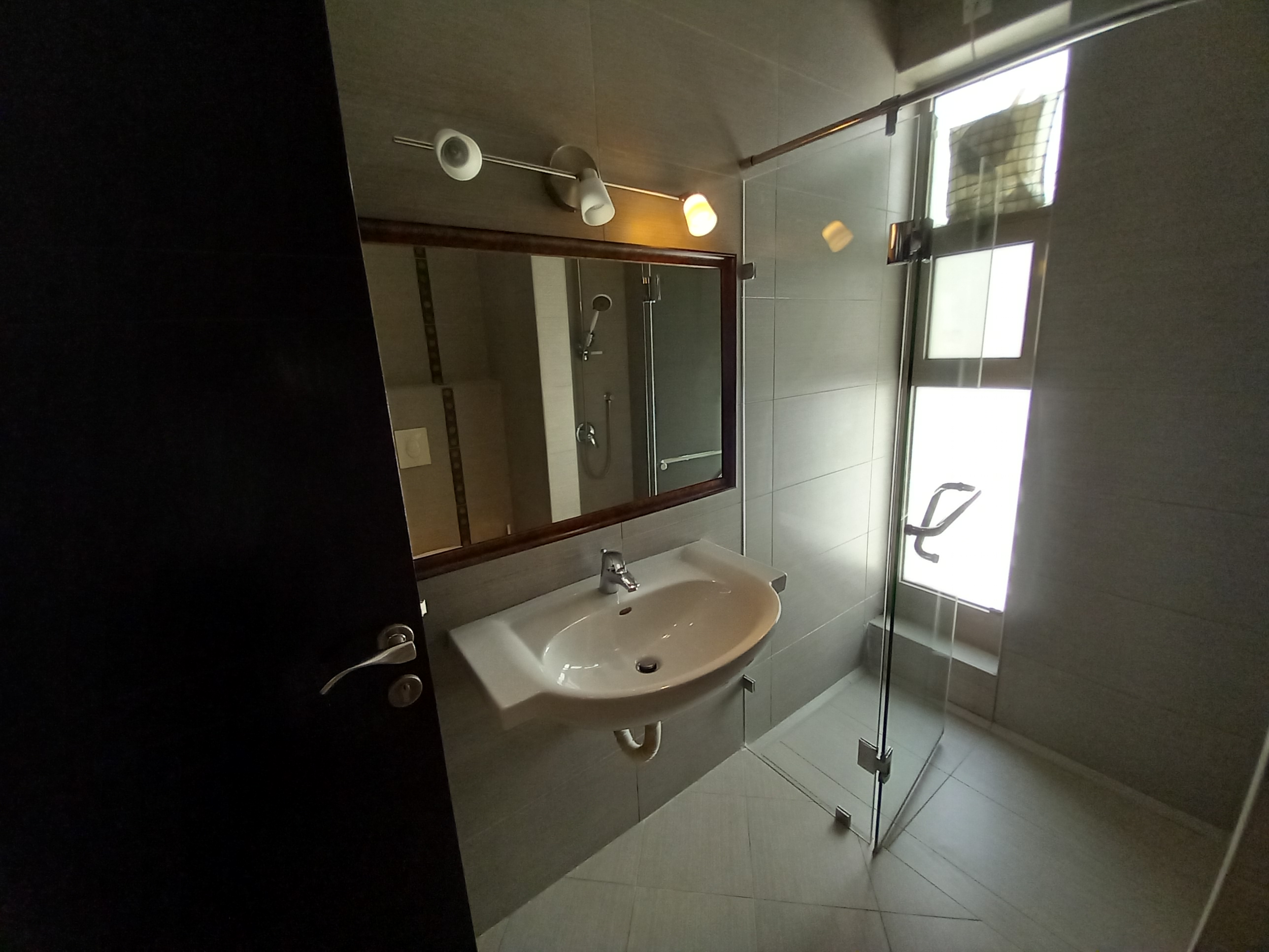 Ready-to-move-in apartment for sale or rent - Property Image 9