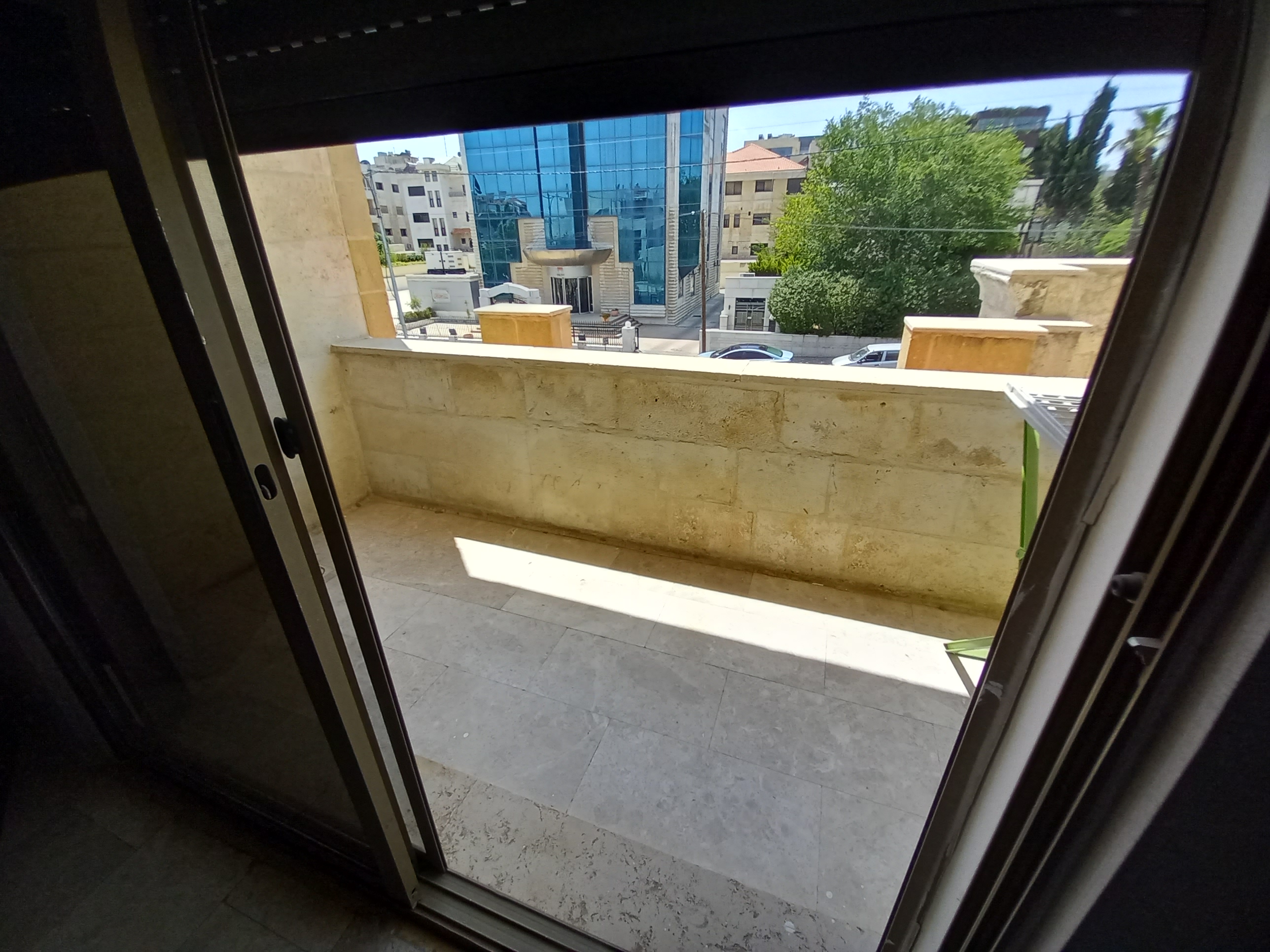 Elegant Ready-to-Move Apartment for Rent in Abdoun - Property Image 9