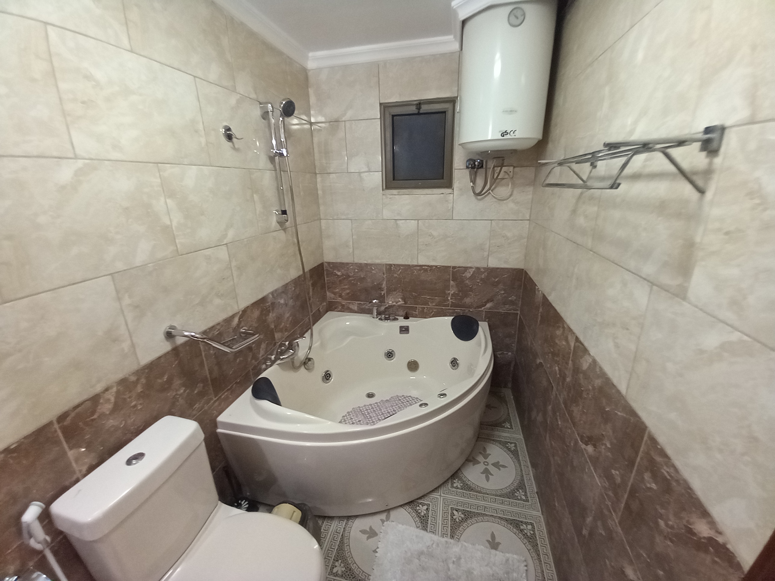 Elegant Ready-to-Move Apartment for Rent in Abdoun - Property Image 8