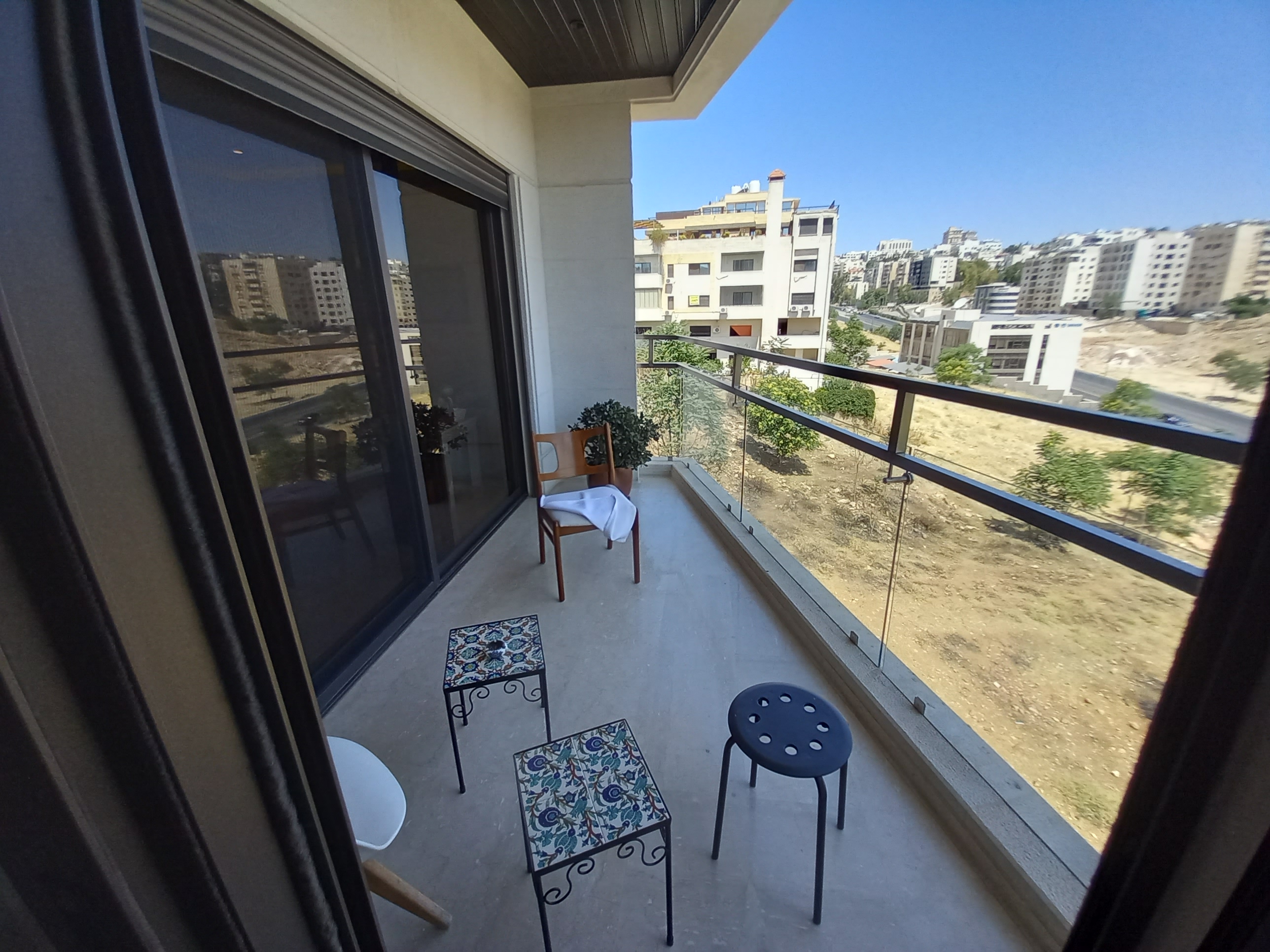 Luxury Super Deluxe Apartment for Sale in Abdoun - Property Image 5
