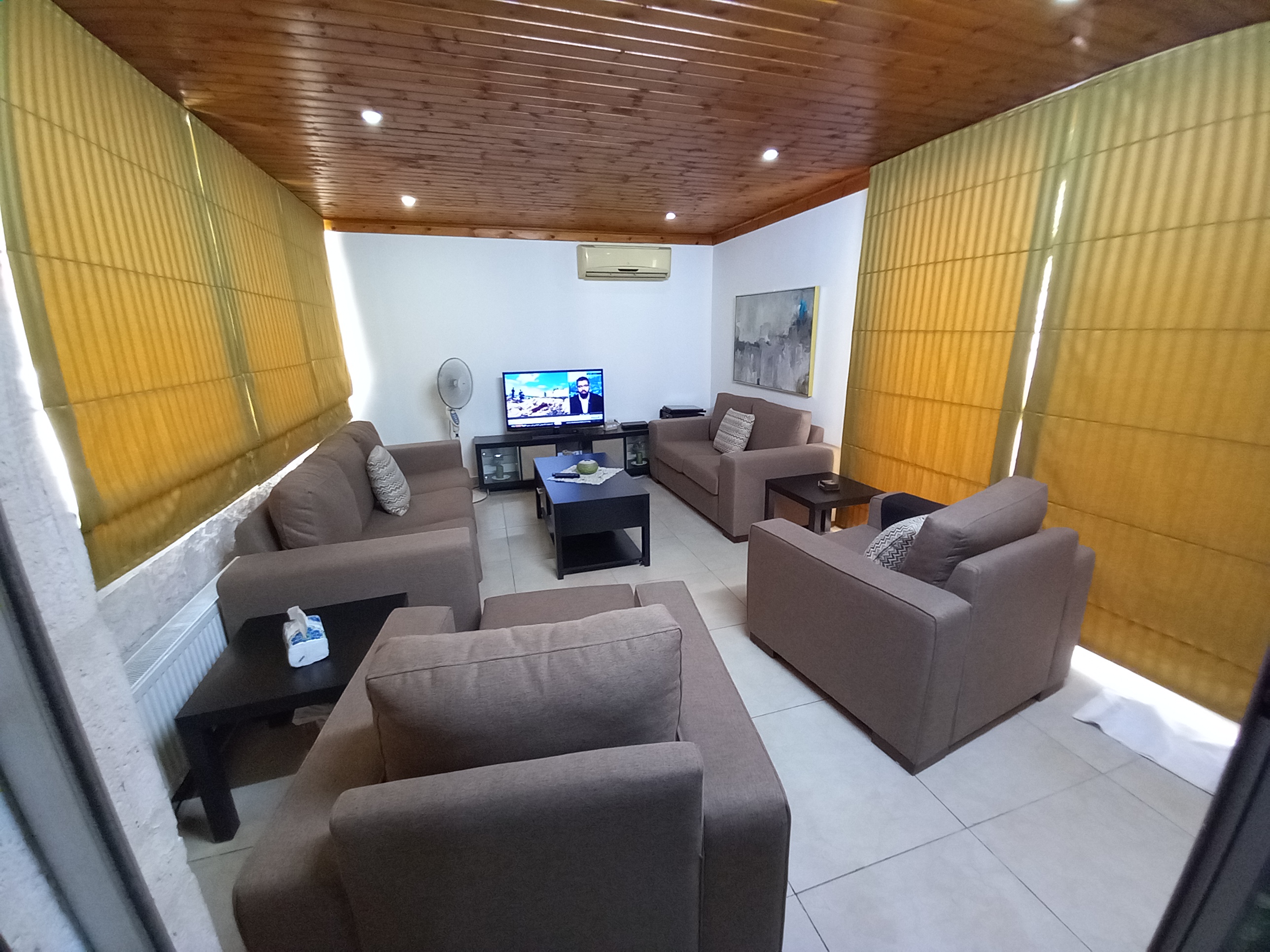 Modern Fully Furnished Apartment in Shmeisani - Property Image 4