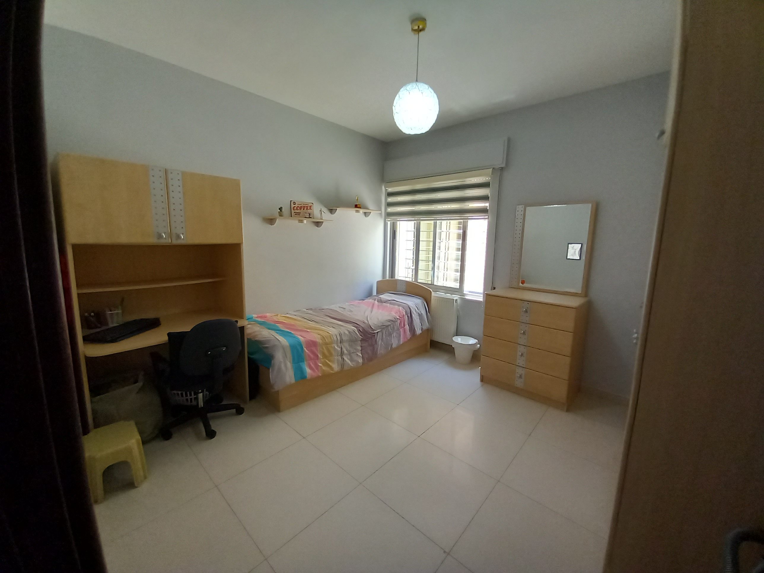 Modern Fully Furnished Apartment in Shmeisani - Property Image 6