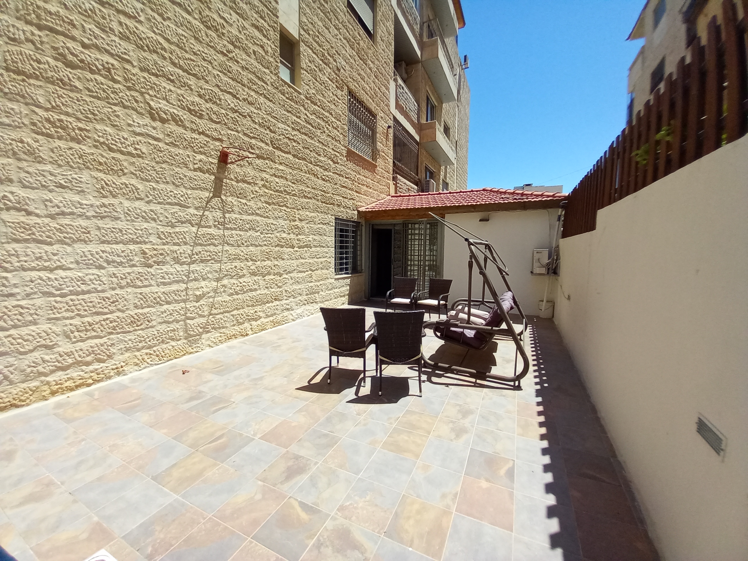 Modern Fully Furnished Apartment in Shmeisani - Property Image 9