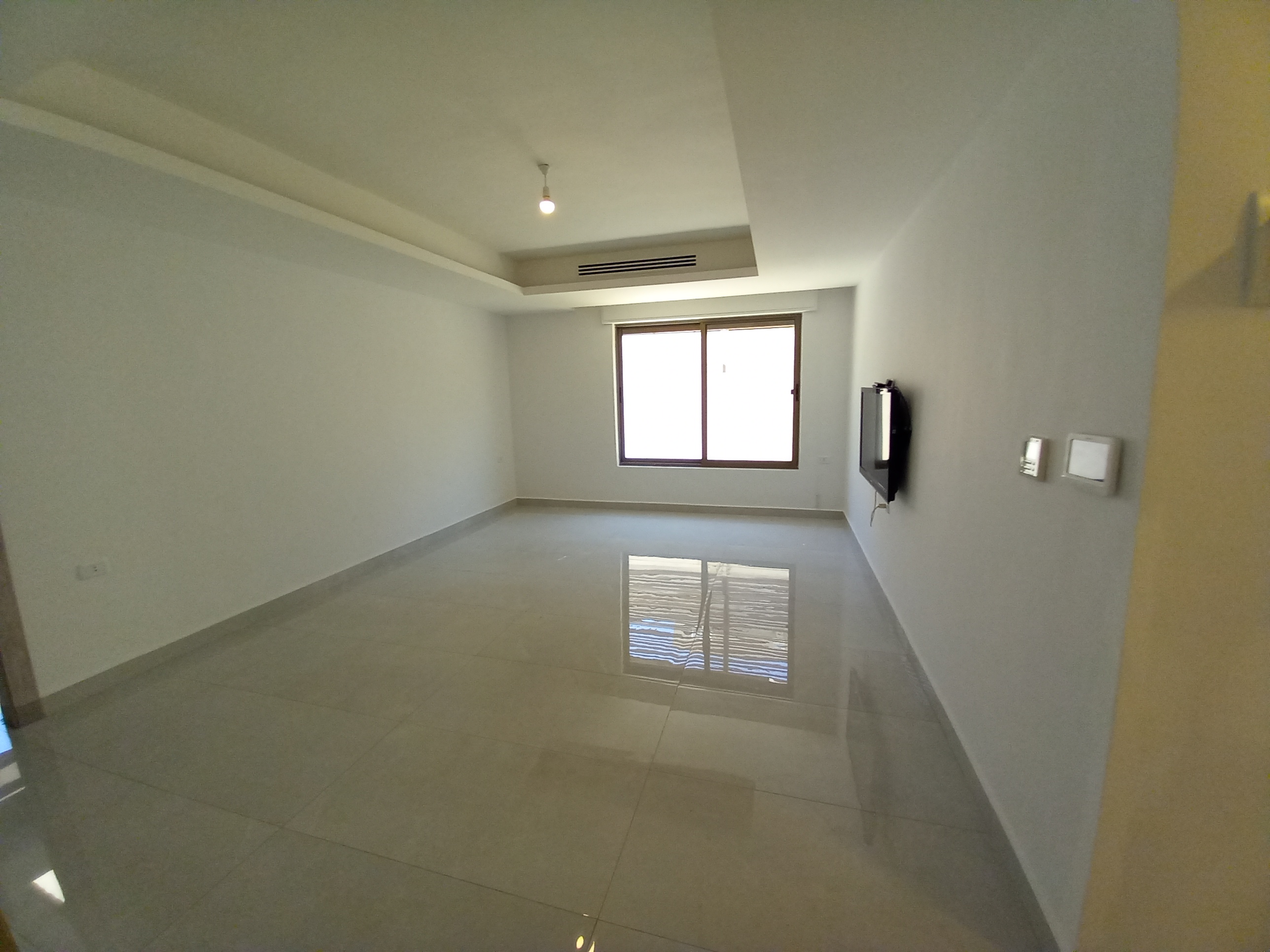 Excellent Location Unfurnished Apartment - Property Image 5
