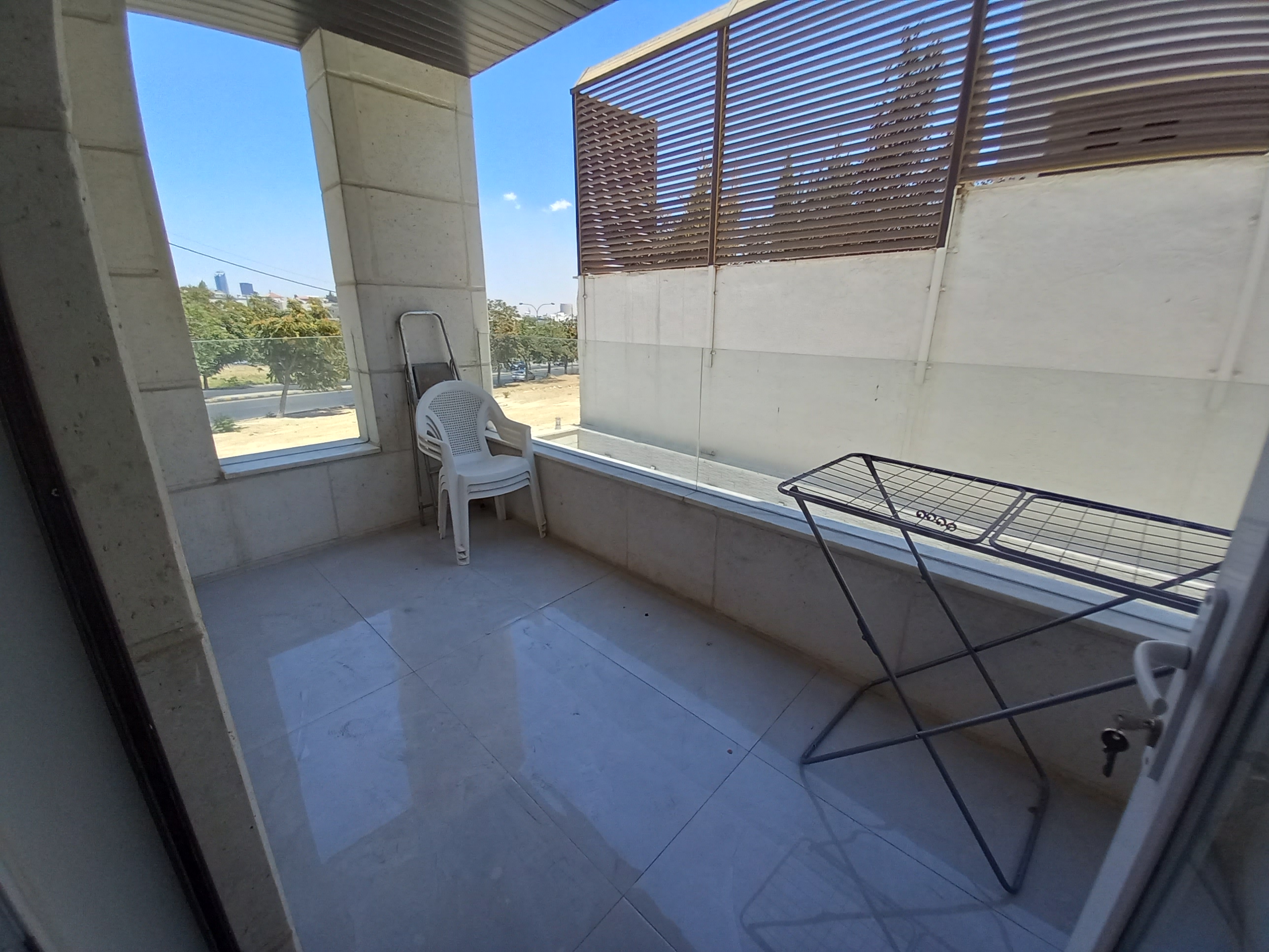 Excellent Location Unfurnished Apartment - Property Image 7