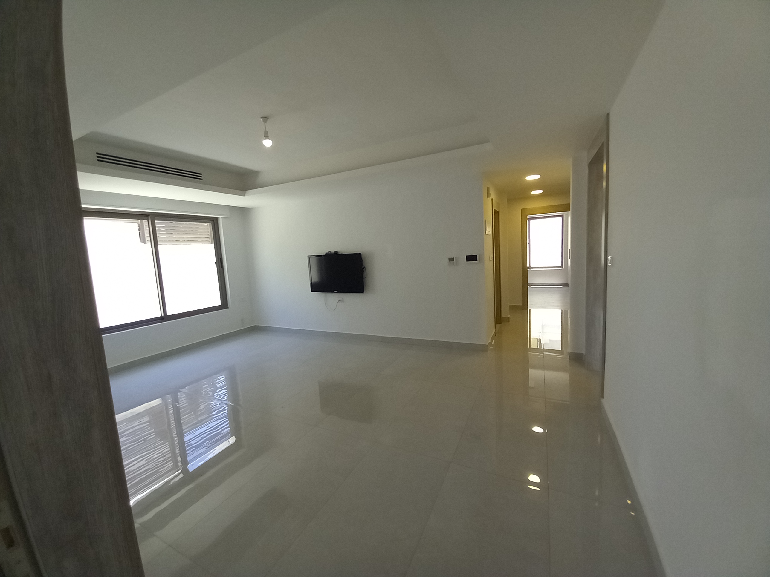 Excellent Location Unfurnished Apartment - Property Image 8