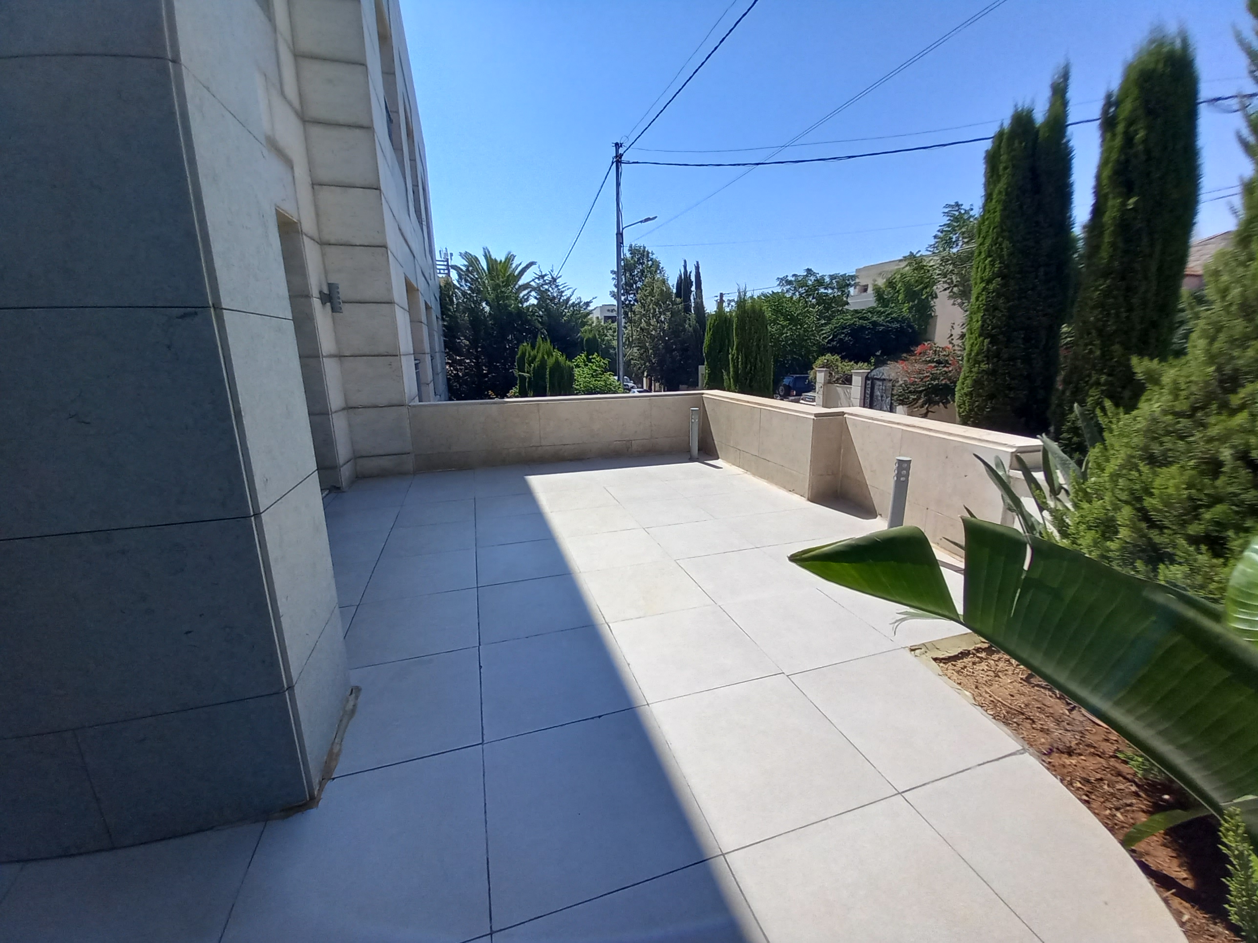 Super Deluxe Ground Floor Apartment with Garden for Rent in Abdoun - Property Image 2