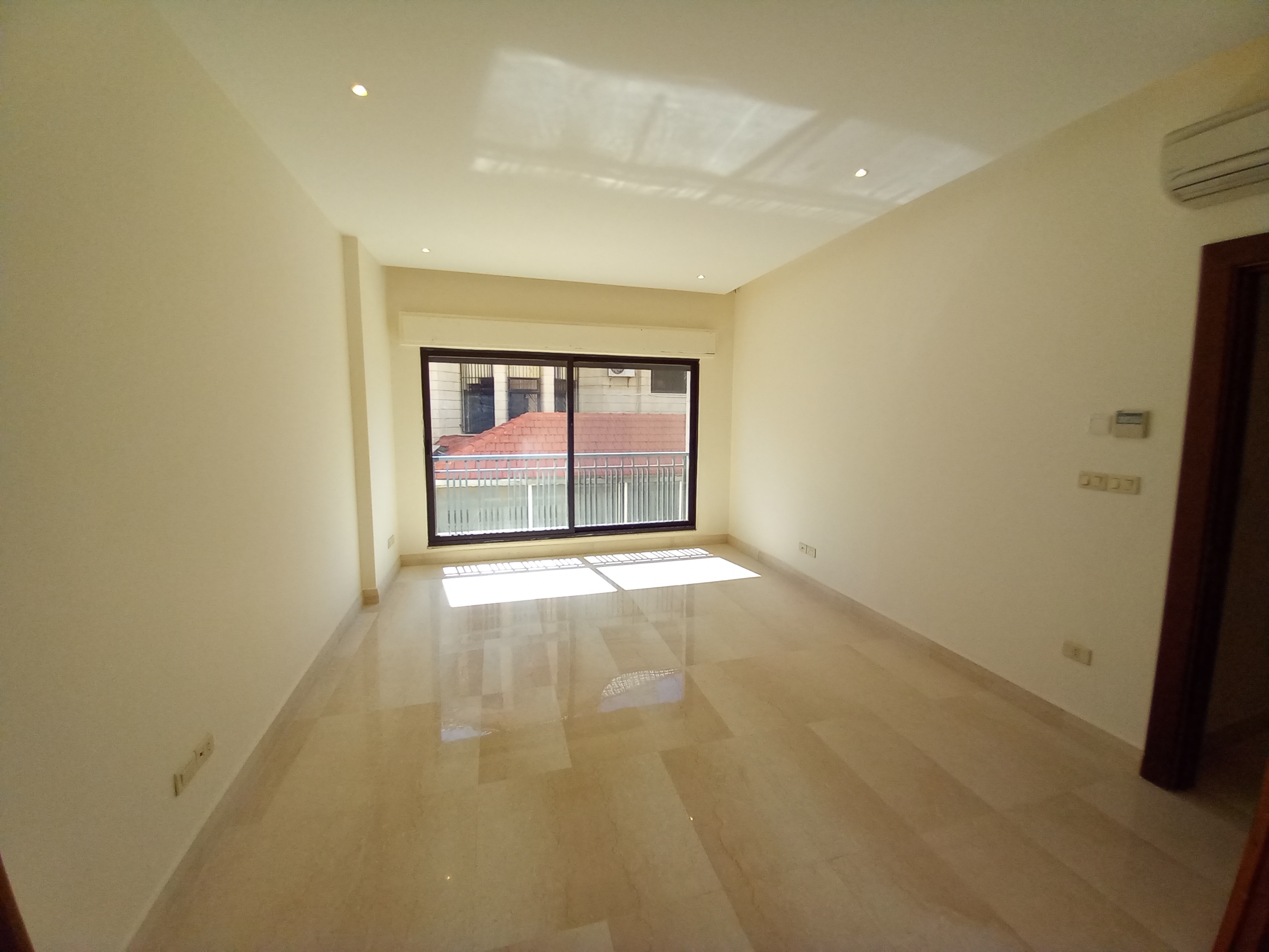 Super Deluxe Ground Floor Apartment with Garden for Rent in Abdoun - Property Image 7