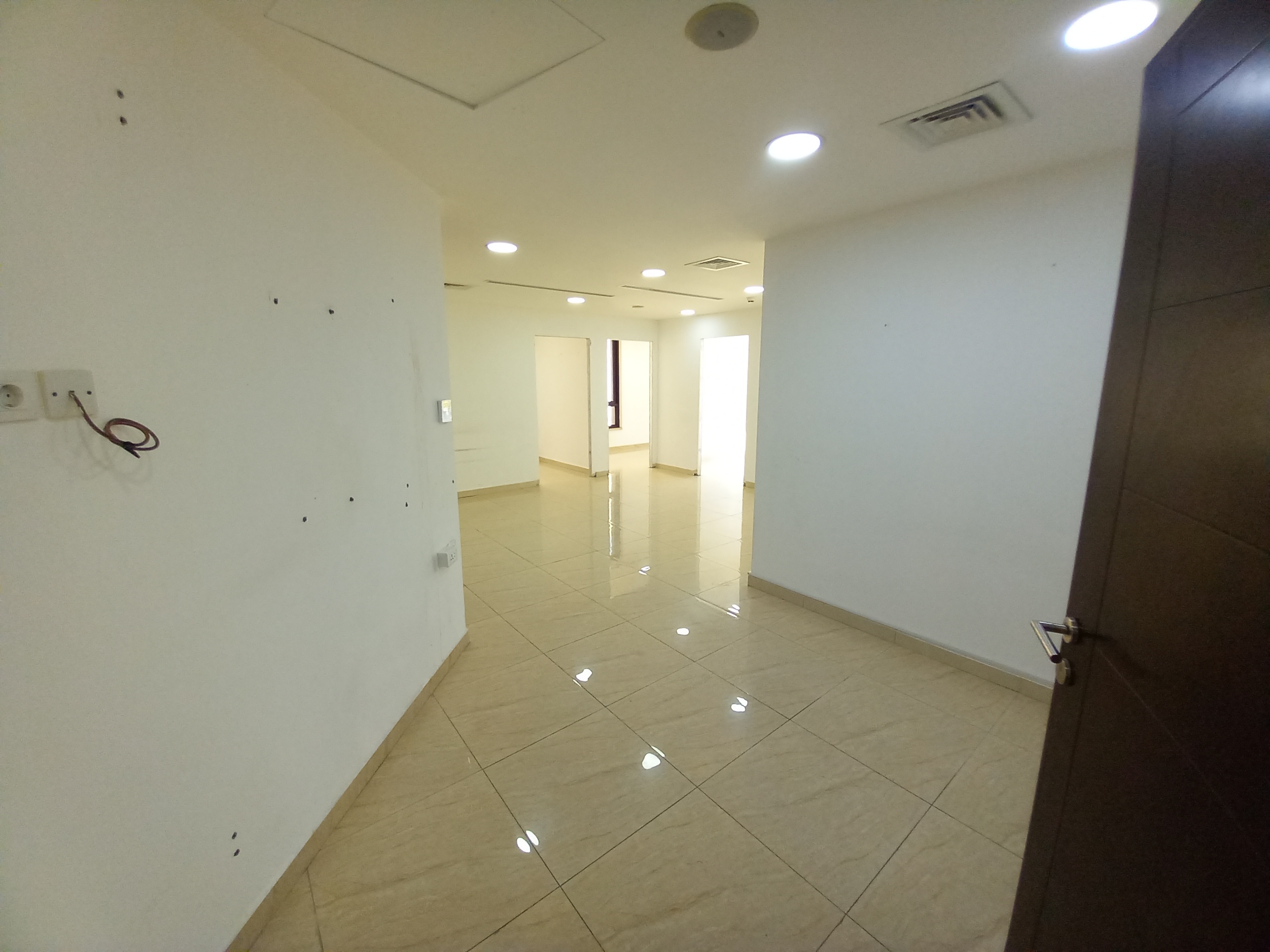 Modern Spacious Commercial Offices - Property Image 8