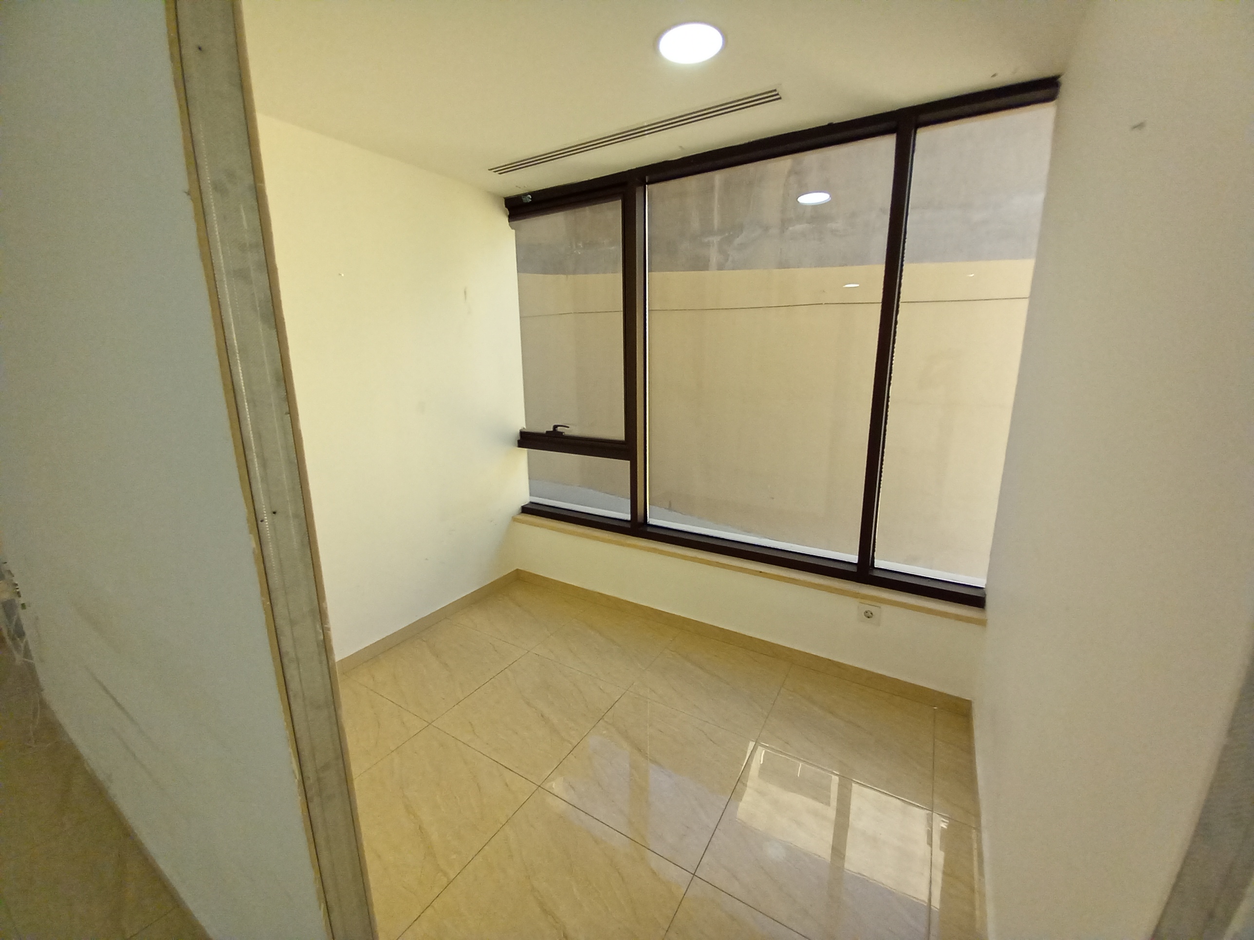 Modern Spacious Commercial Offices - Property Image 5