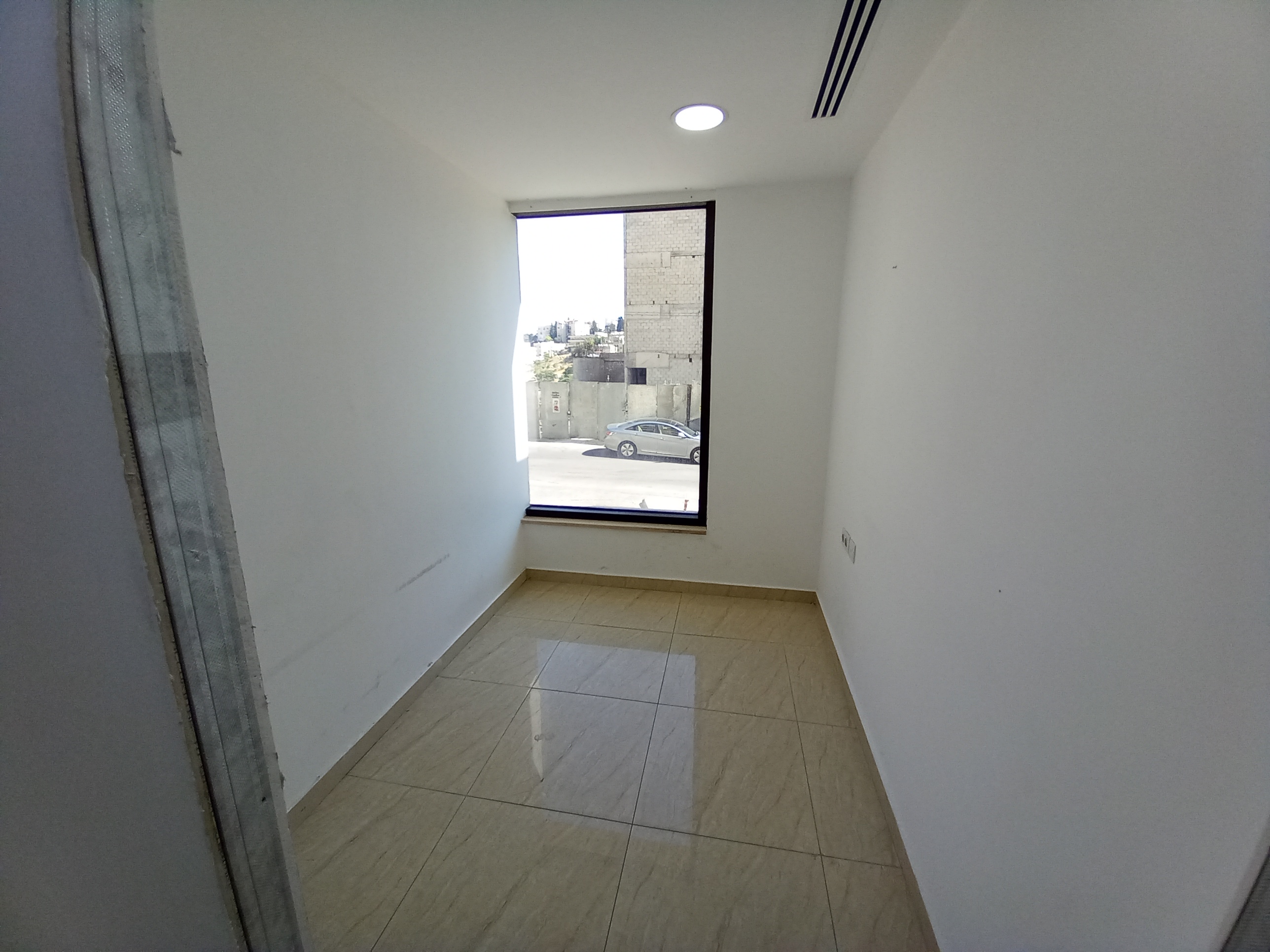 Modern Spacious Commercial Offices - Property Image 7