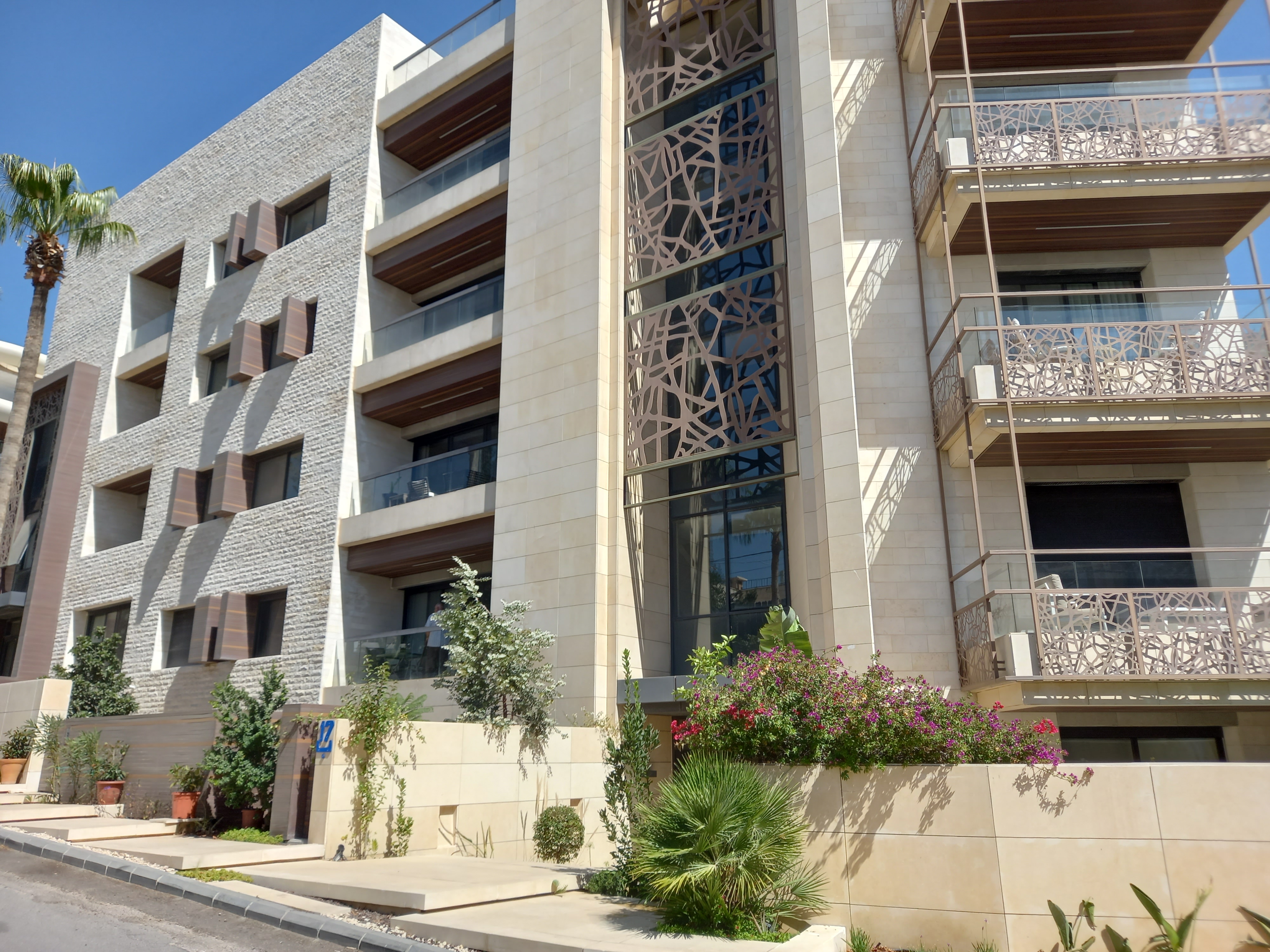 Luxury Furnished Apartment for Rent in Jabal Amman - Rent in Amman