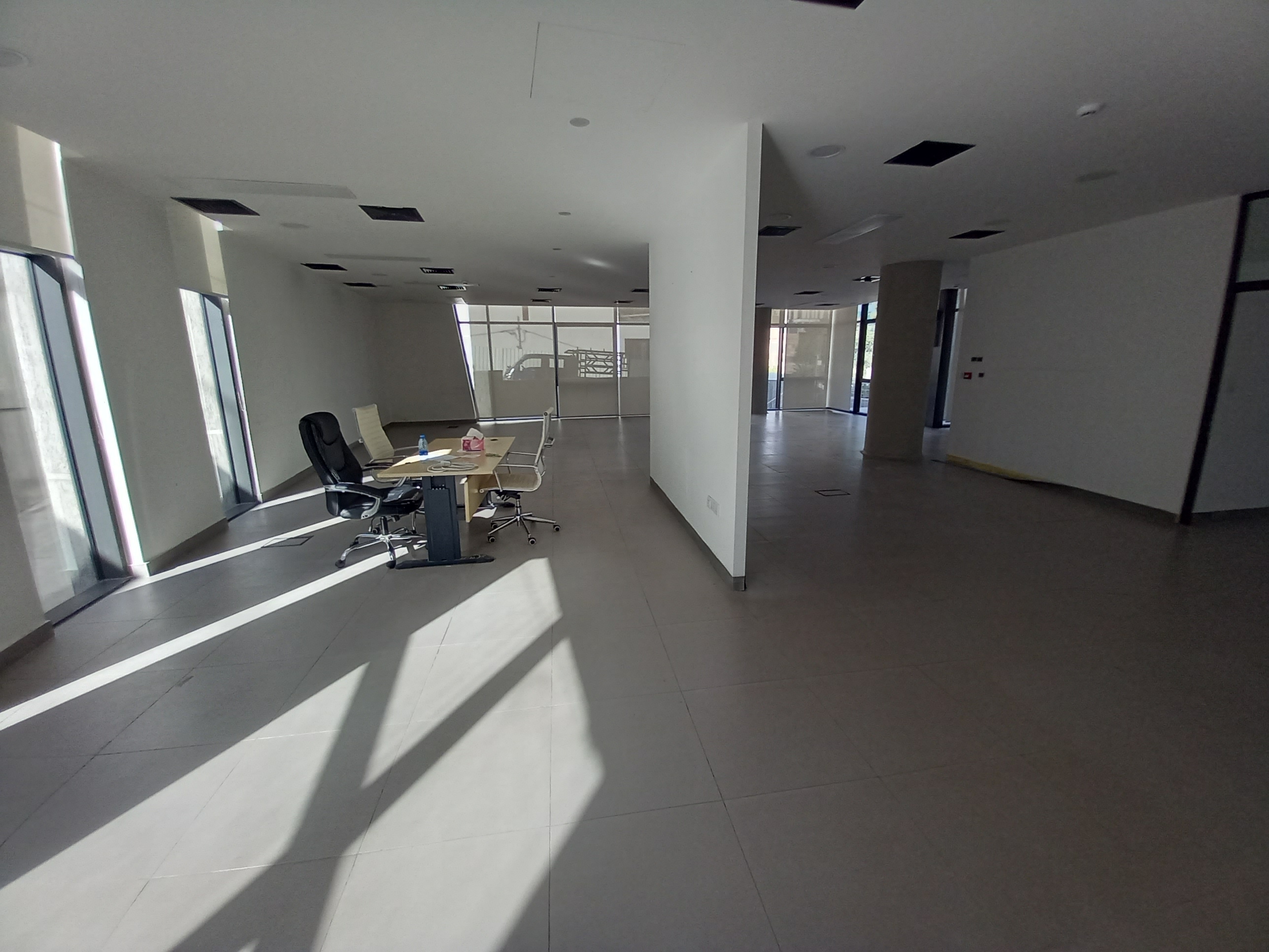 Top Commercial Offices for Rent in Shmeisani - Property Image 3