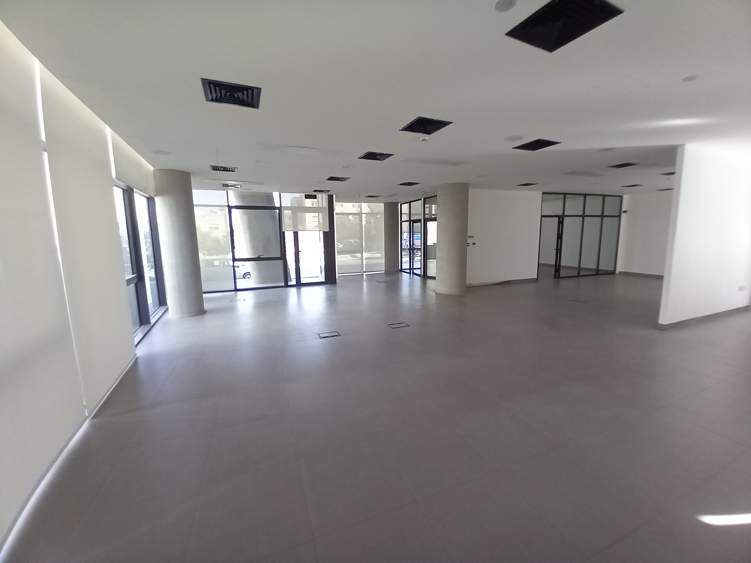 Top Commercial Offices for Rent in Shmeisani - Property Image 4