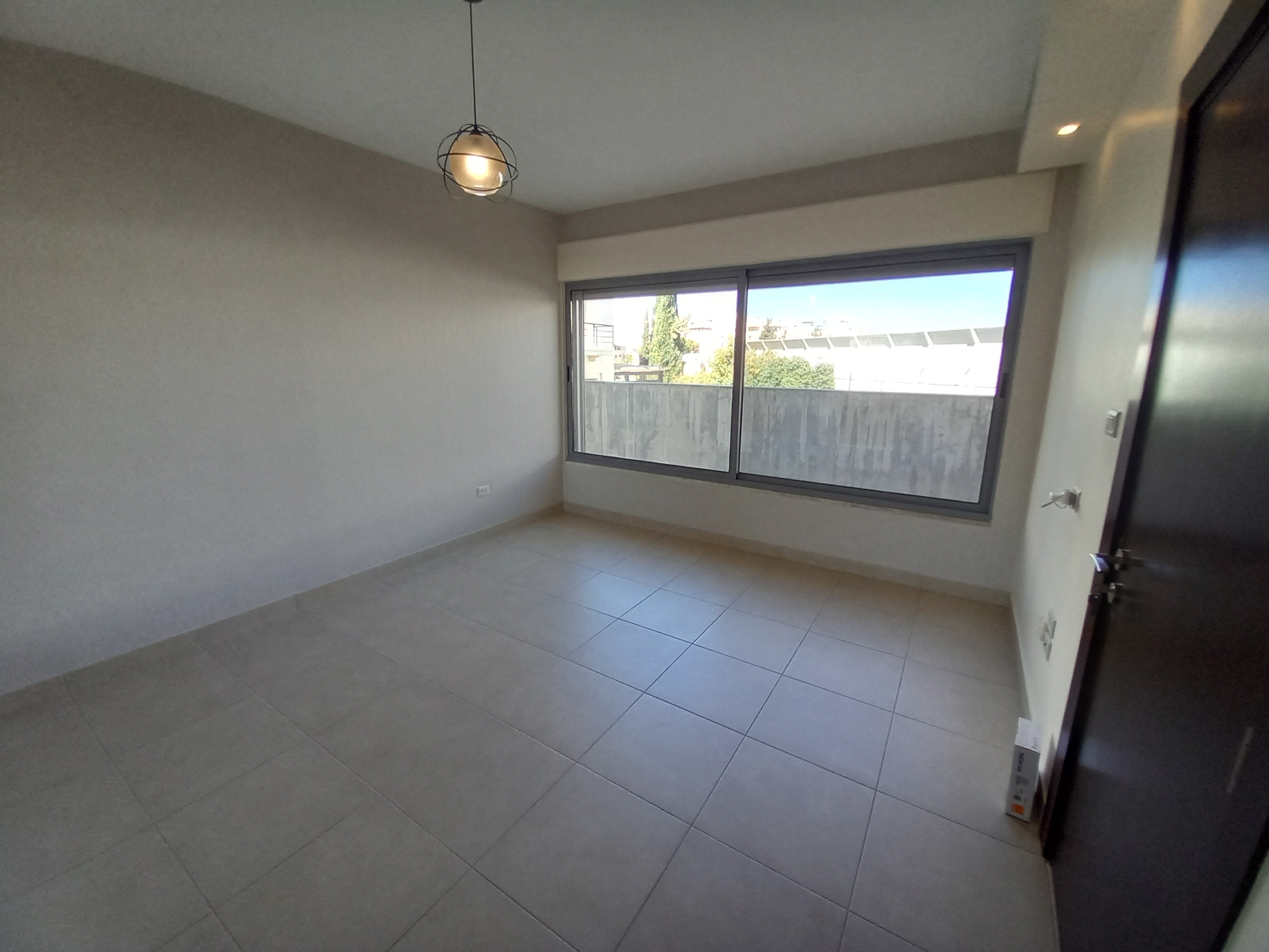 Partially furnished apartment for rent - Property Image 9