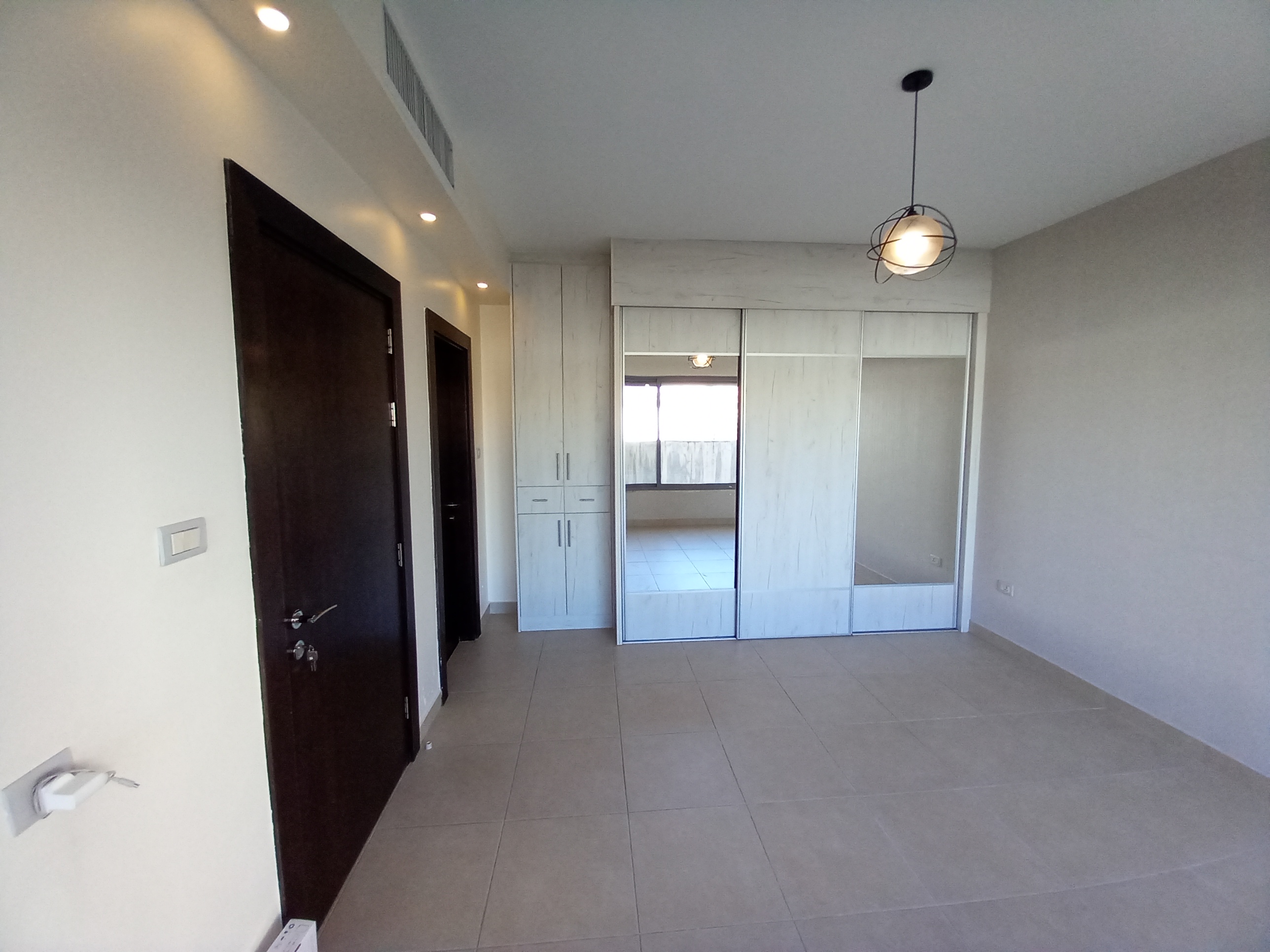 Partially furnished apartment for rent - Property Image 10