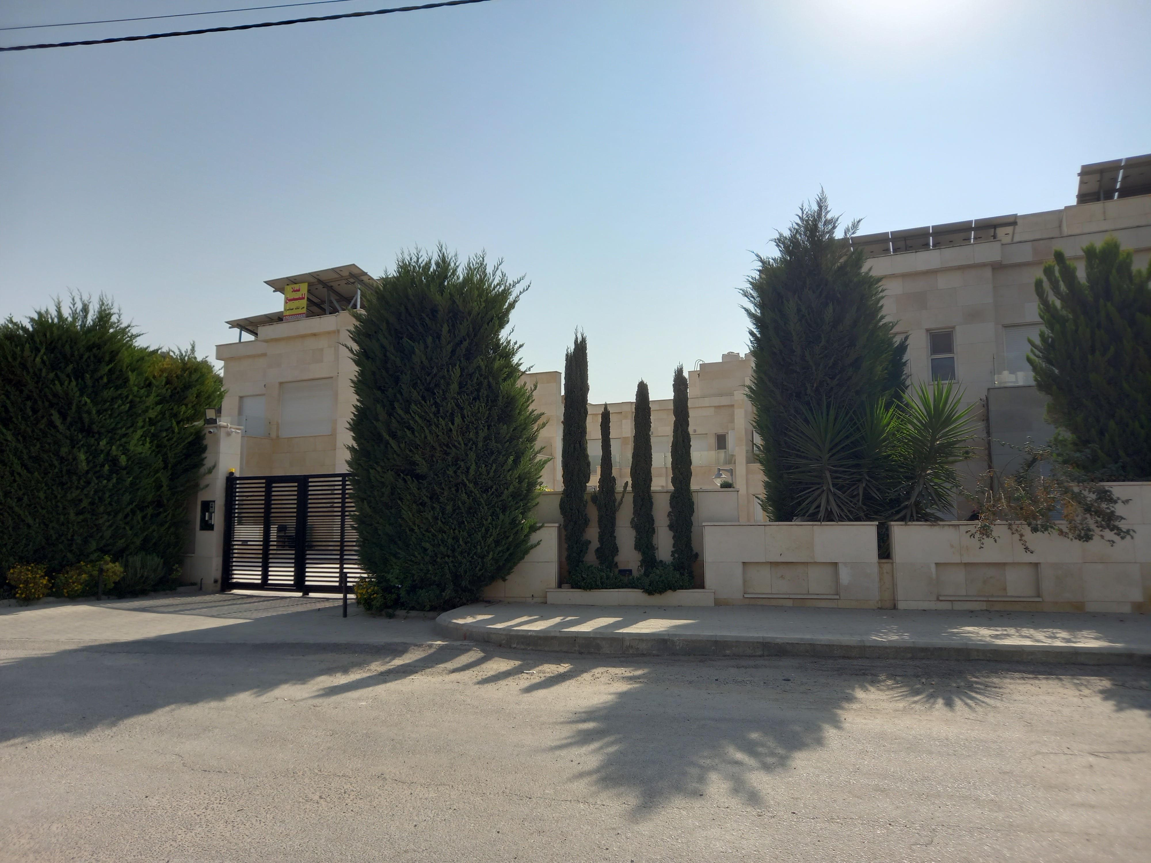 Ground Floor Apartment in Jabal Amman 4th Circle for Rent